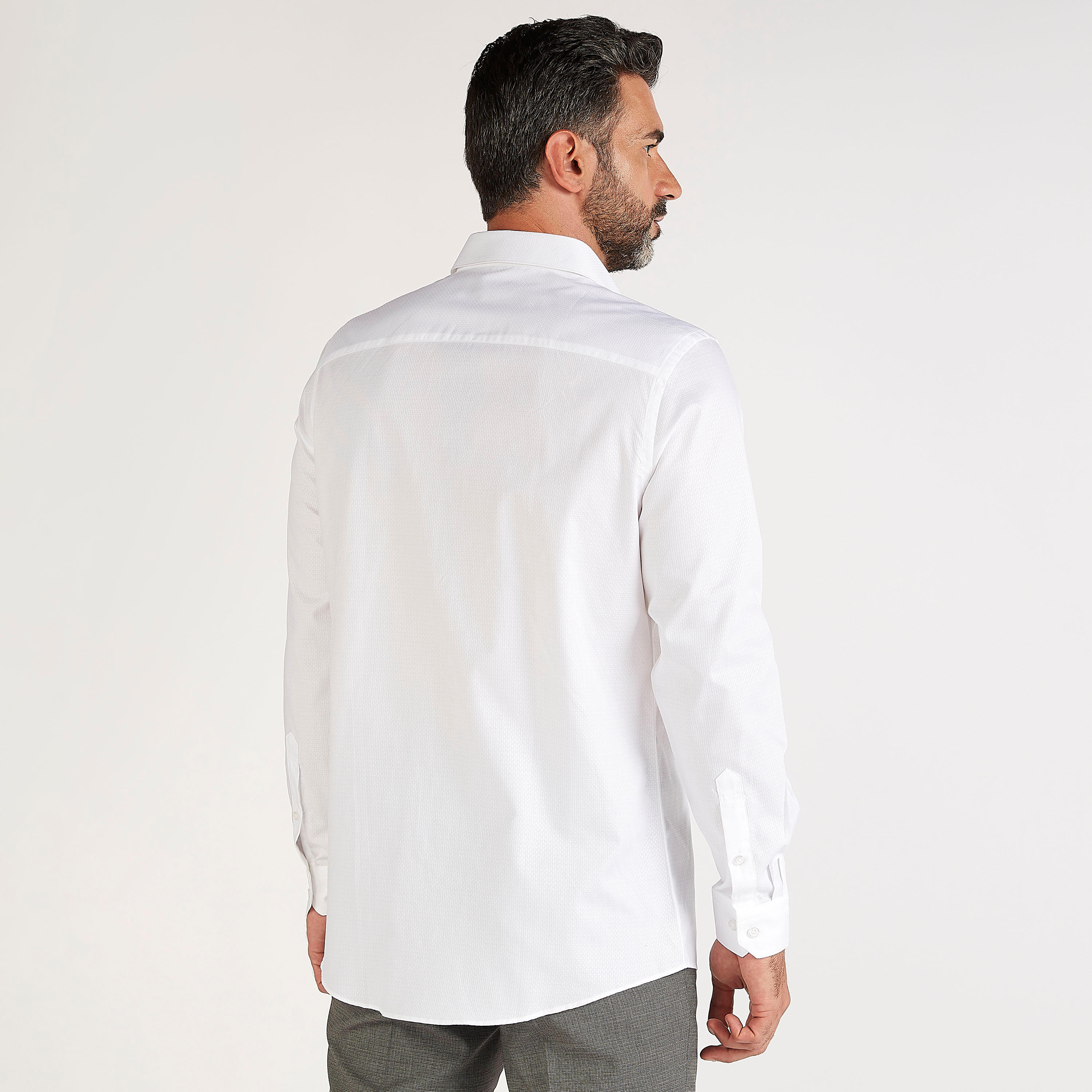 قميص بارز الملمس بأكمام طويلة وزر-men-clothing-shirts-image-4