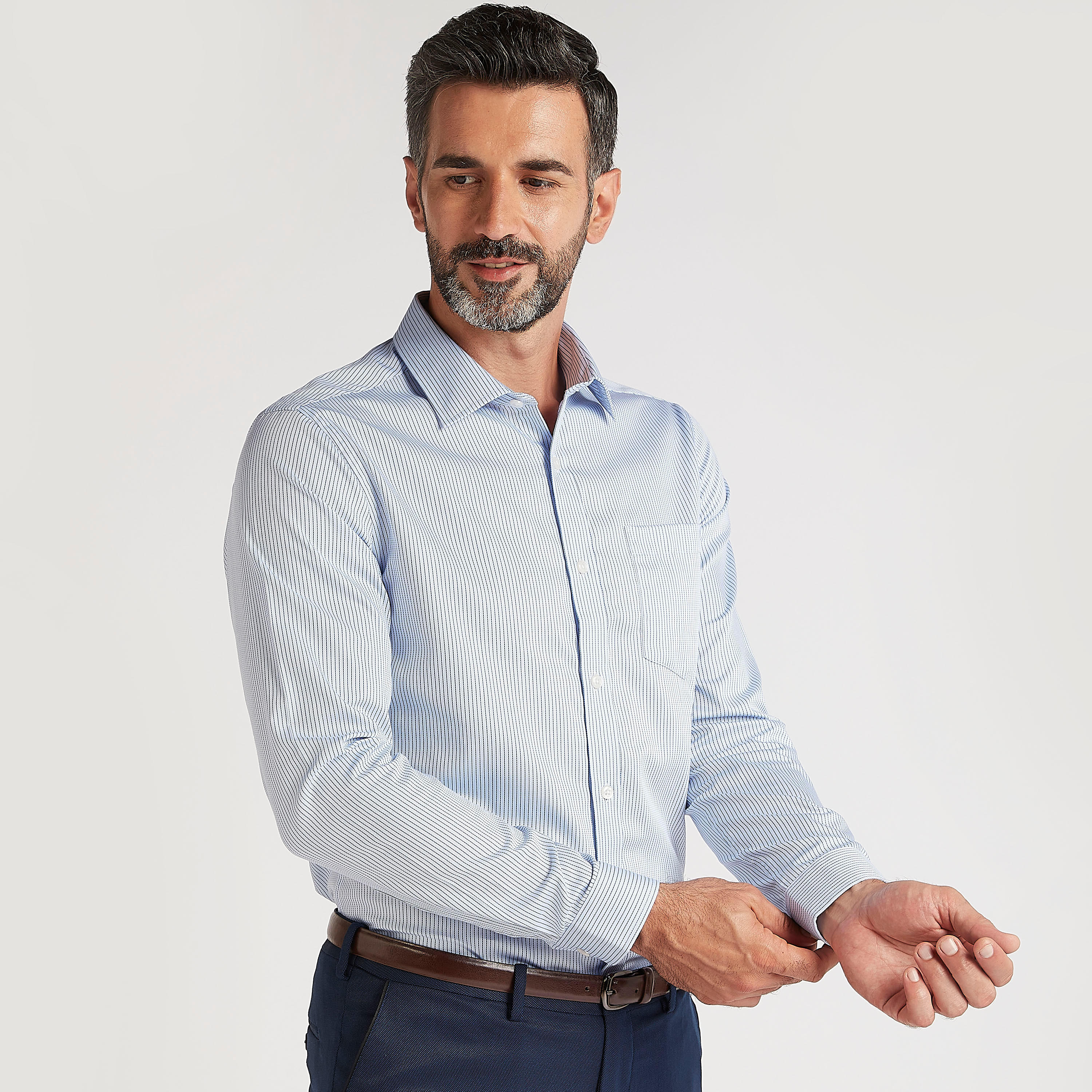 قميص سليم فيت مخطط بياقة واسعة وأكمام طويلة-men-clothing-shirts-image-1