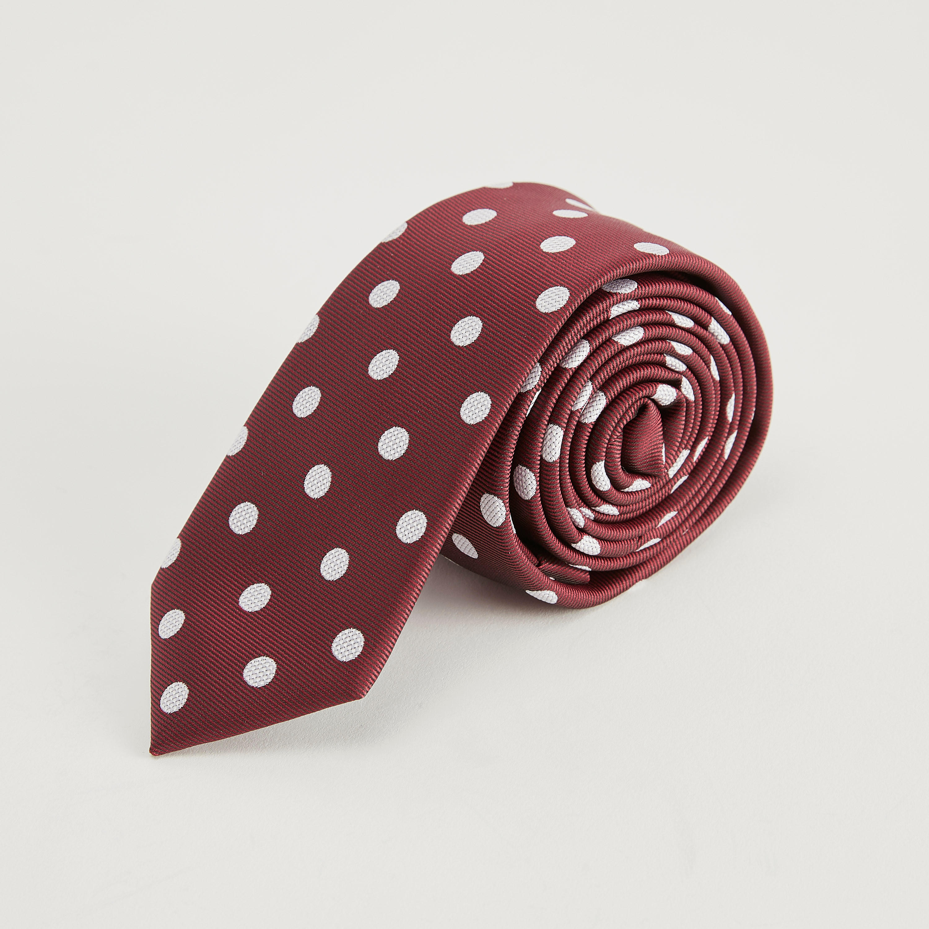 ربطة عنق عادية منقطة مع حلقة تثبيت-men-tiesandcufflinks-pocketsquares-image-3