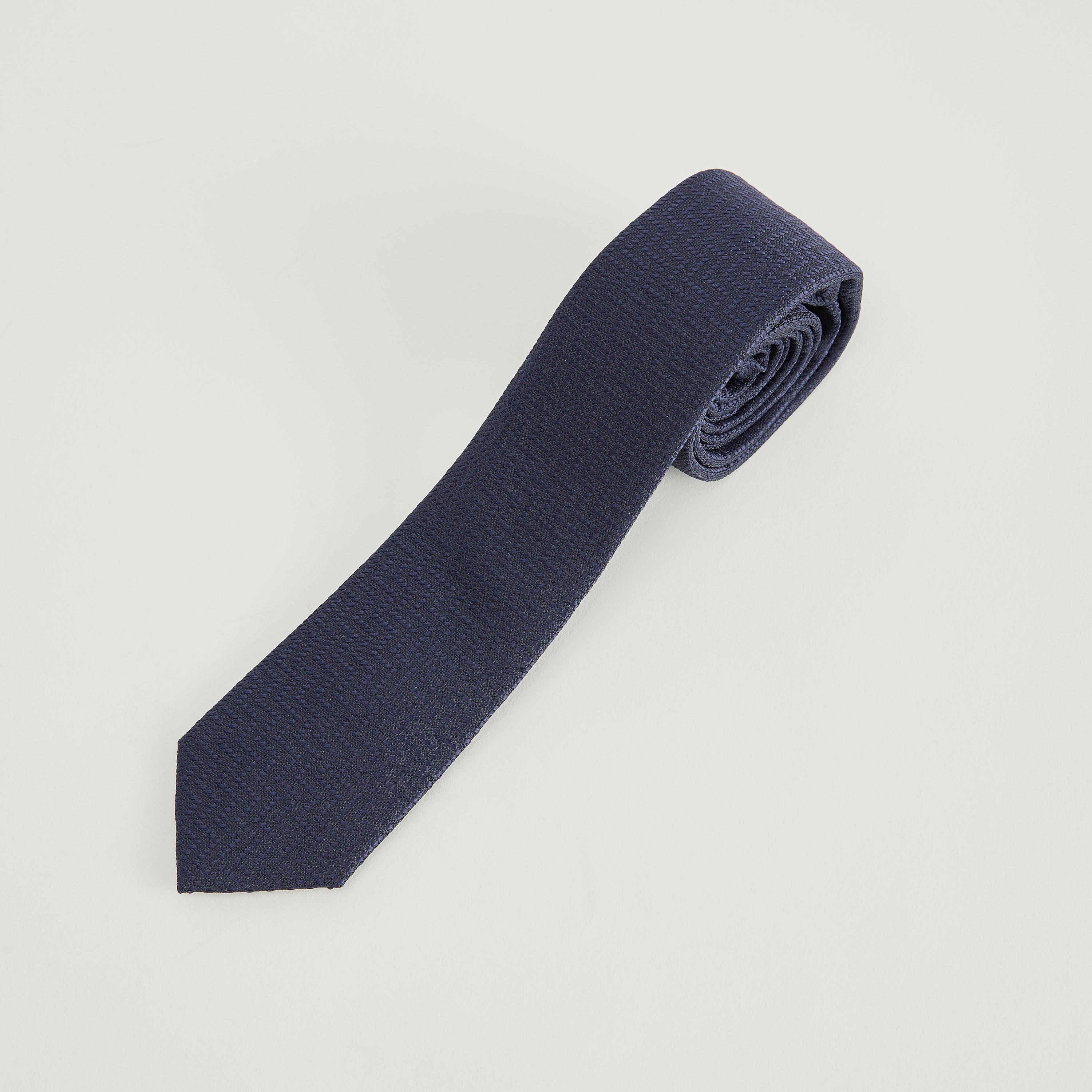 ربطة عنق عادية بارزة الملمس بحلقة تثبيت-men-tiesandcufflinks-pocketsquares-image-1