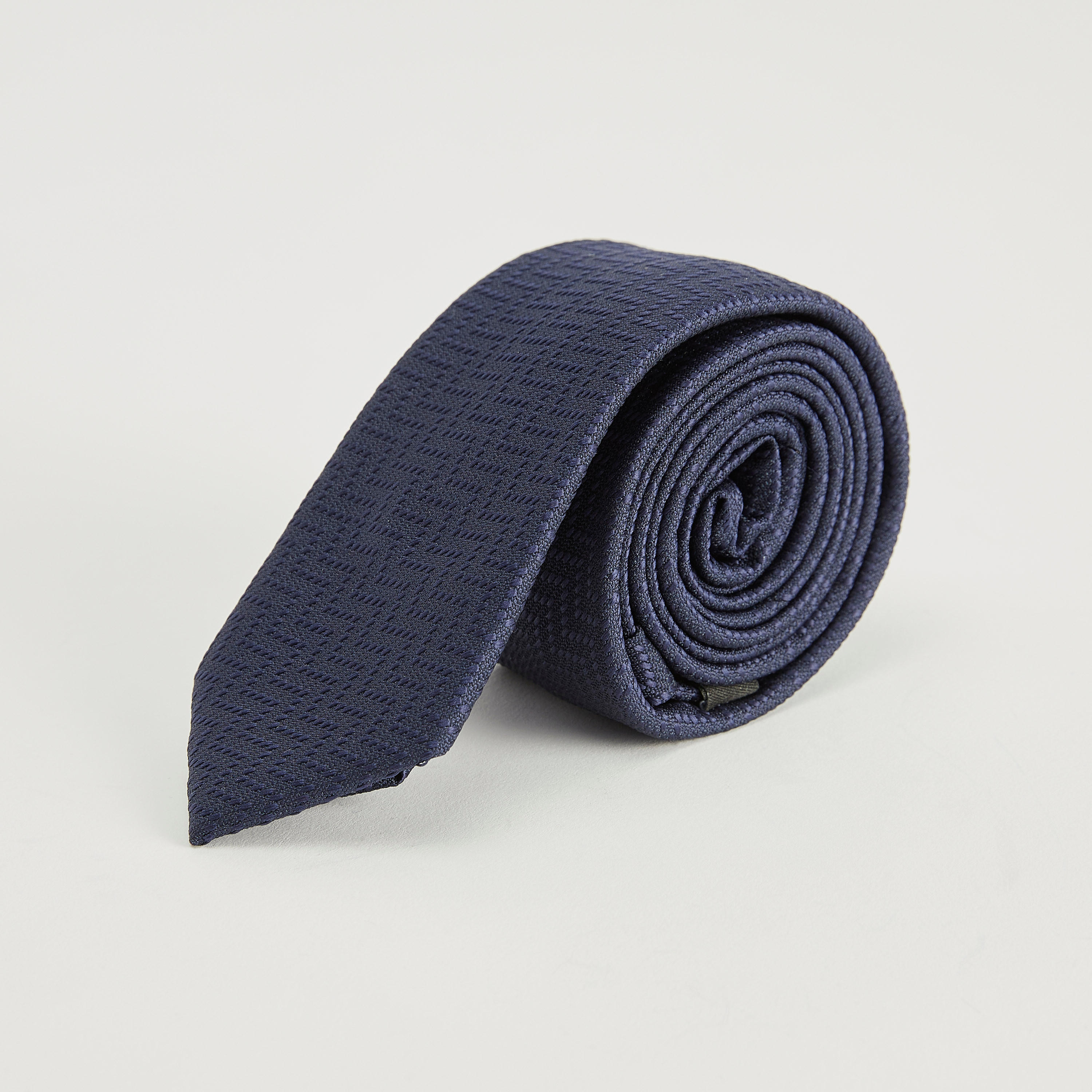 ربطة عنق عادية بارزة الملمس بحلقة تثبيت-men-tiesandcufflinks-pocketsquares-image-2