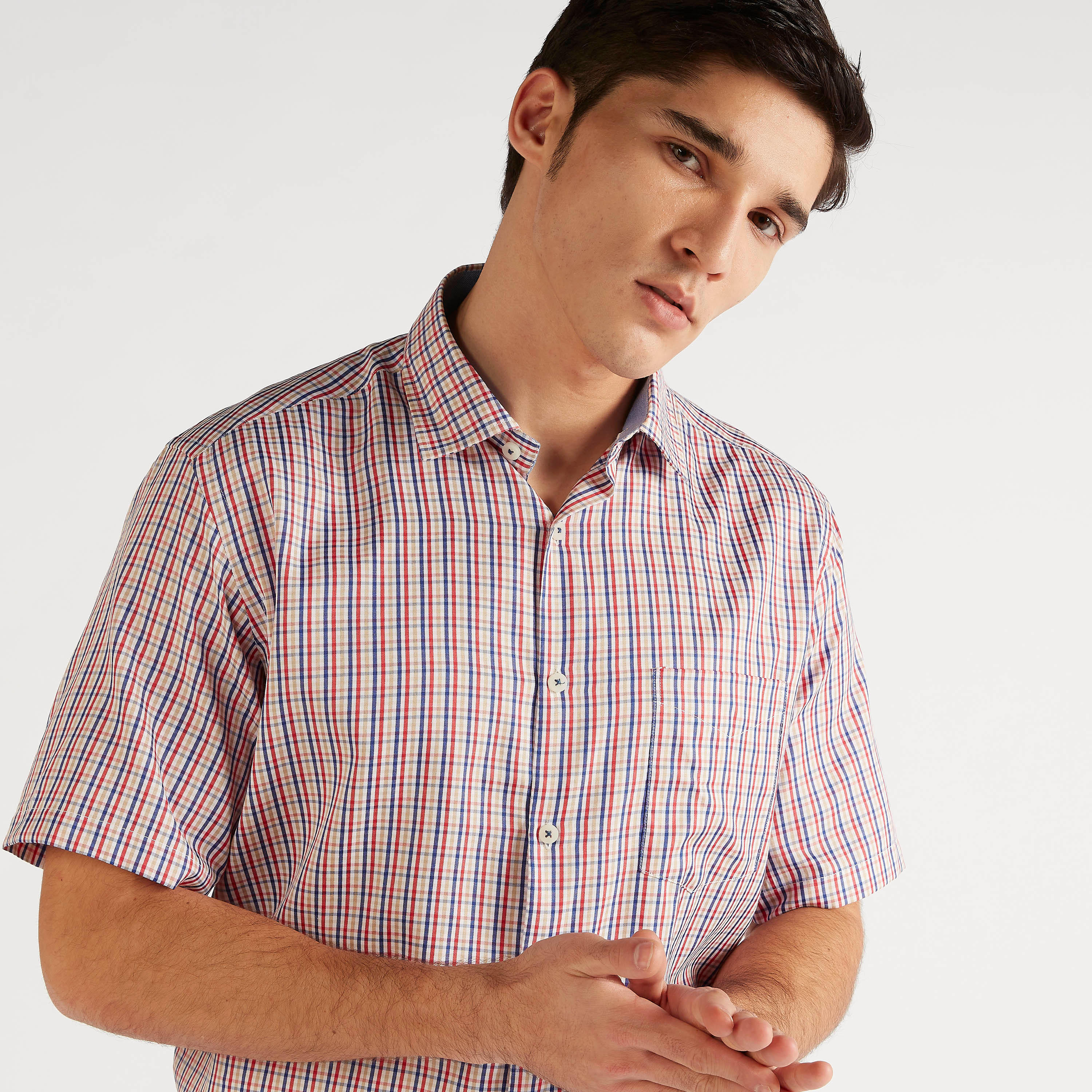 قميص كاروهات بأكمام قصيرة وجيب-men-clothing-shirts-image-3