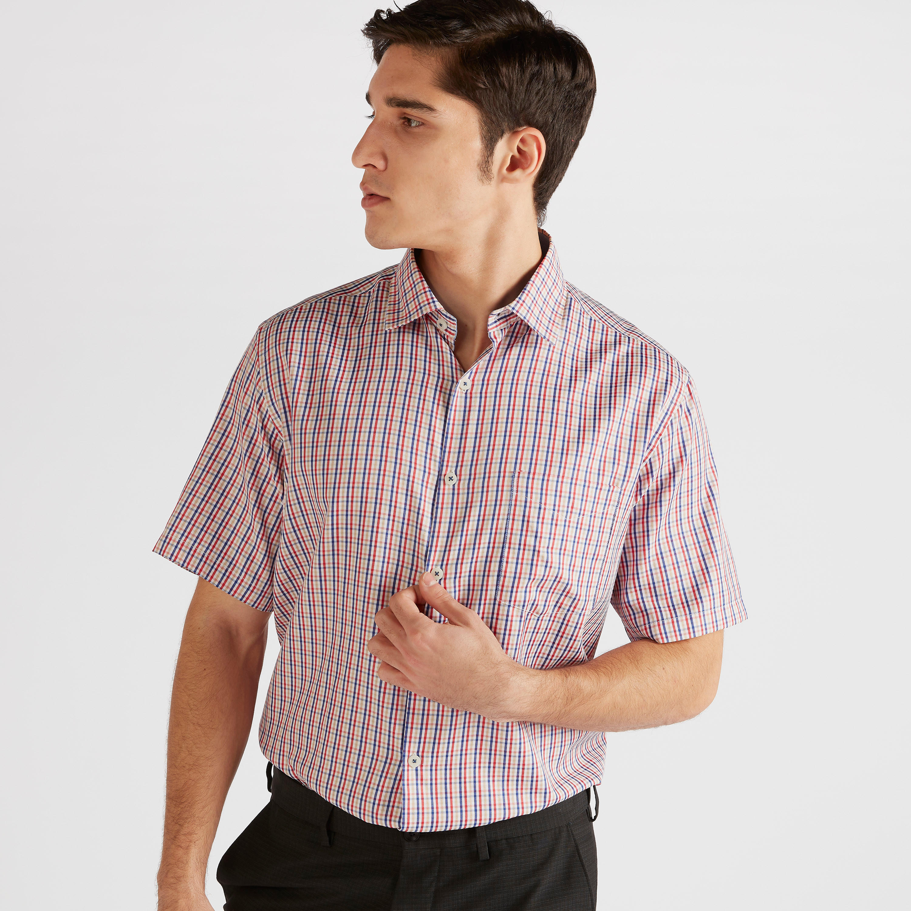 قميص كاروهات بأكمام قصيرة وجيب-men-clothing-shirts-image-6