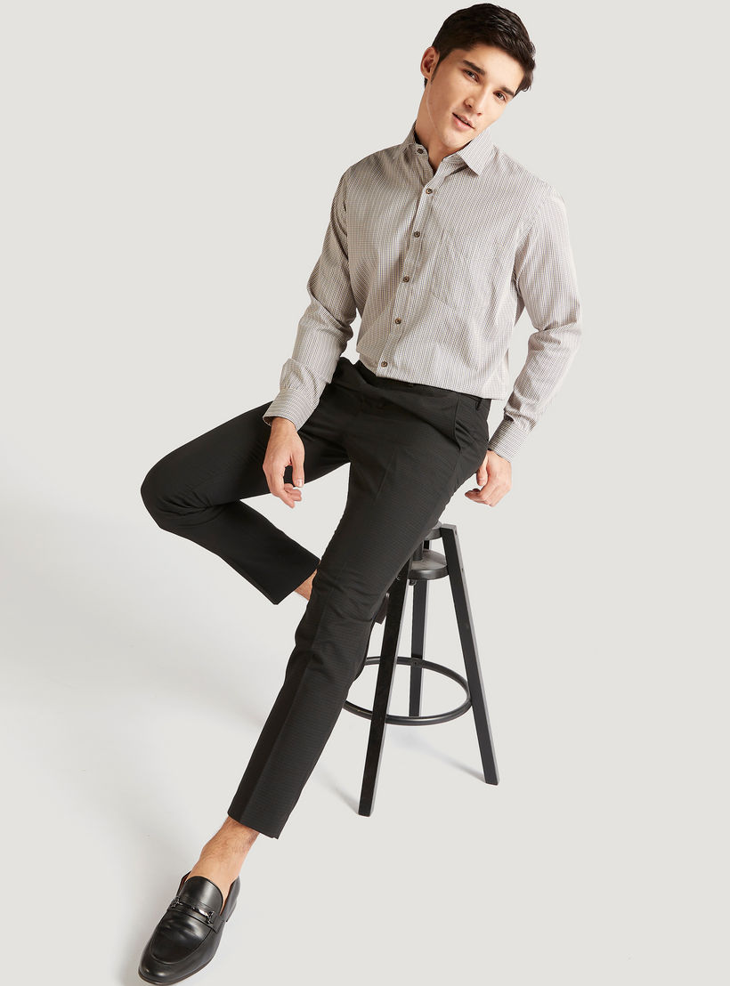 قميص كاروهات بأكمام طويلة وجيب-men-clothing-shirts-image-6