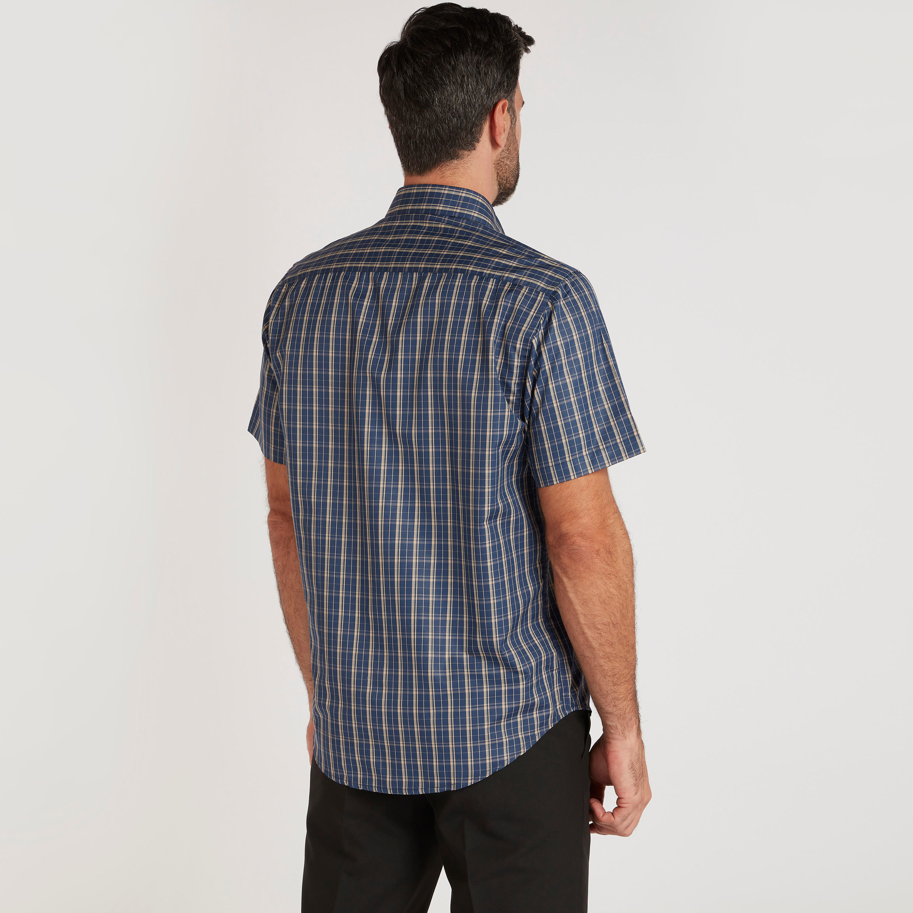 قميص كاروهات بأكمام قصيرة وجيب على الصدر-men-clothing-shirts-image-4