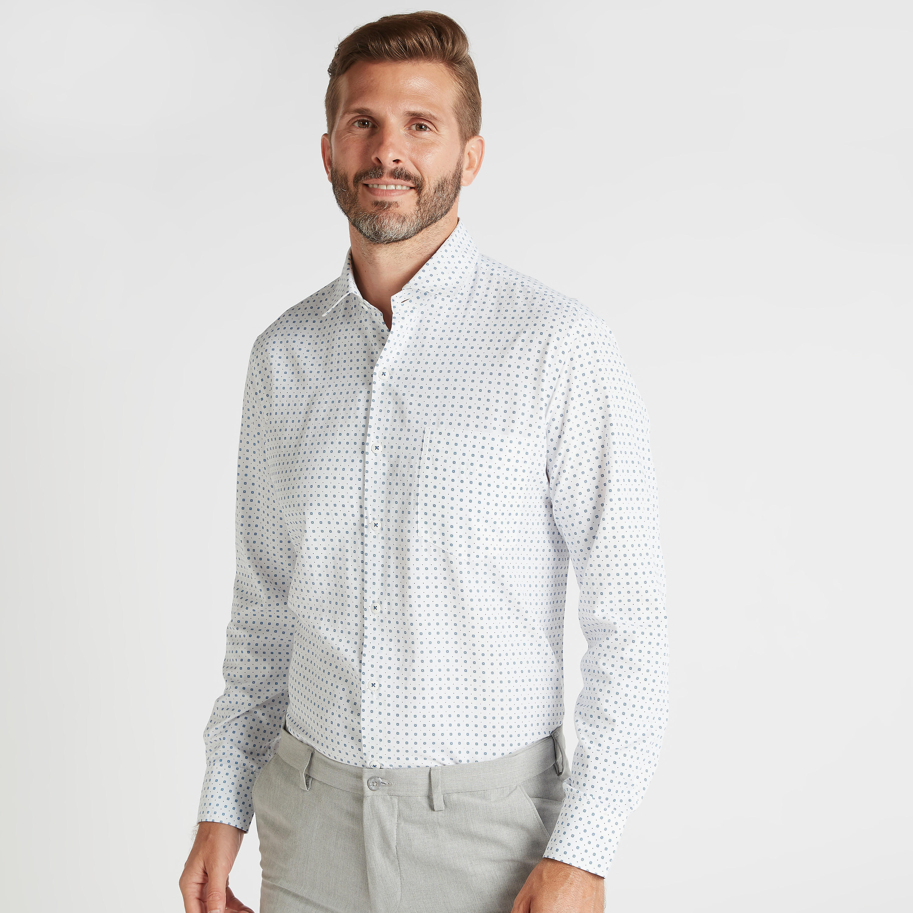 قميص سادة بياقة عاديّة وأكمام طويلة مع جيب خارجي وطبعات-men-clothing-shirts-image-5