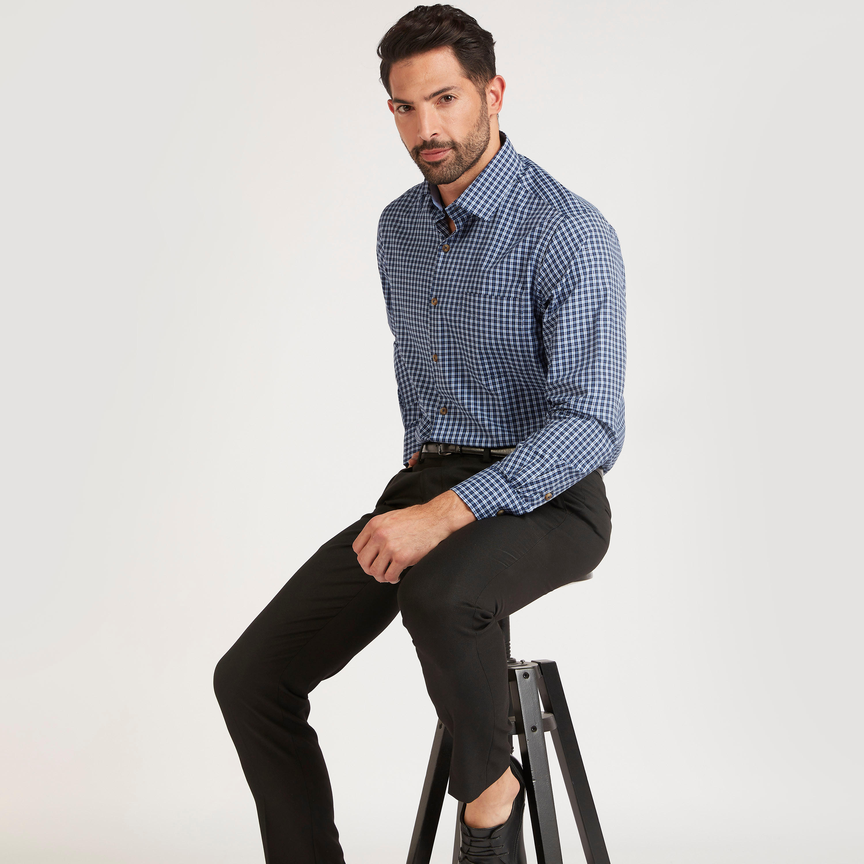 قميص كاروهات بأكمام طويلة وجيب على الصدر-men-clothing-shirts-image-1