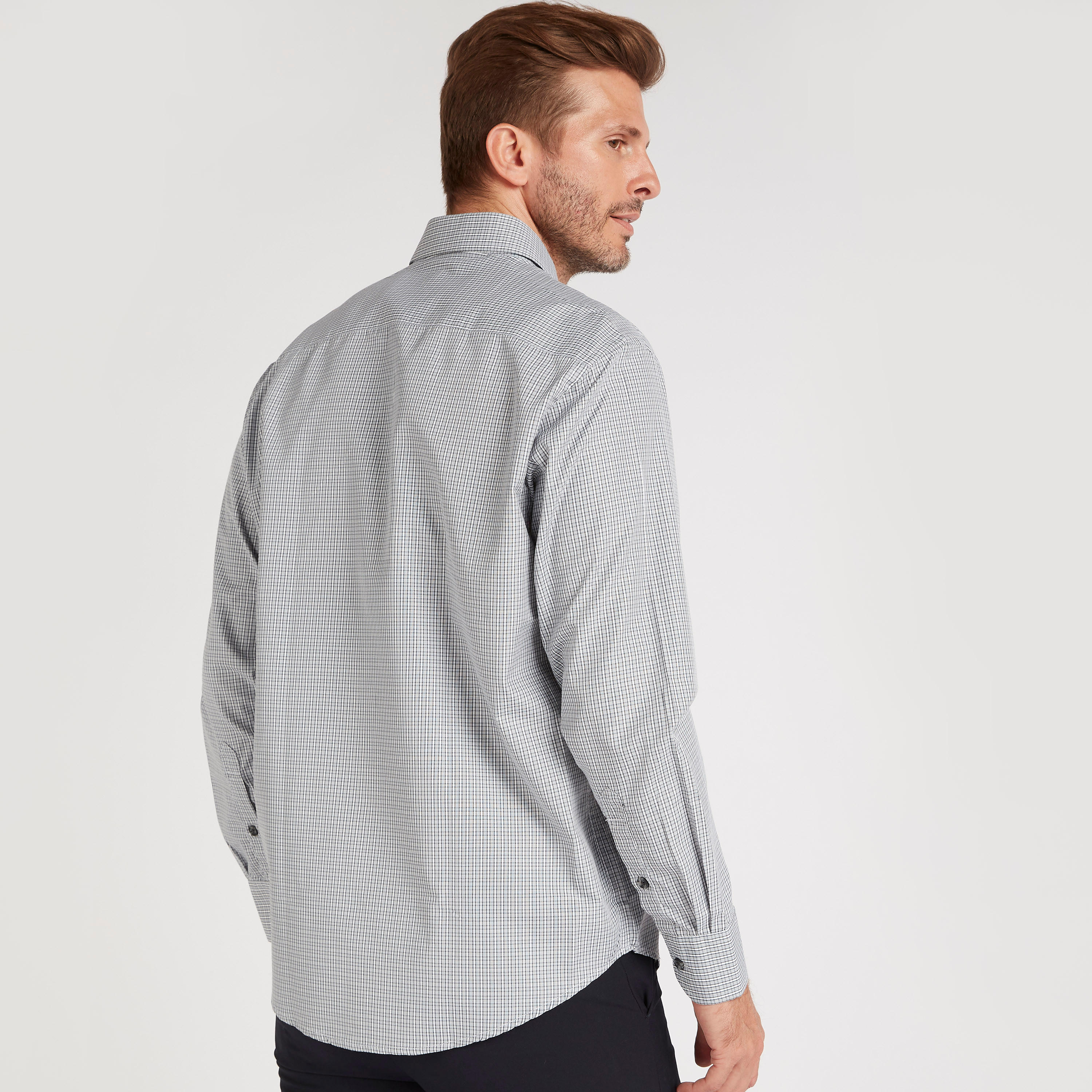 قميص كاروهات بياقة عادية وأكمام طويلة-men-clothing-shirts-image-2