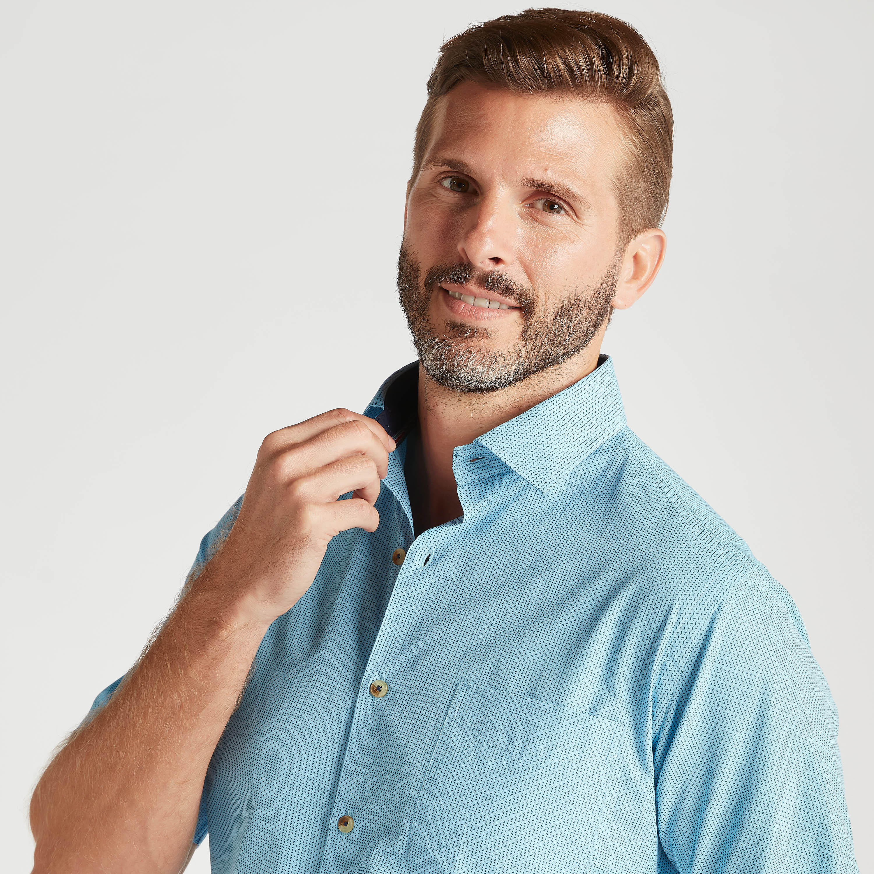 قميص بزر علوي وطبعات وجيب على الصدر وأكمام قصيرة-men-clothing-shirts-image-3