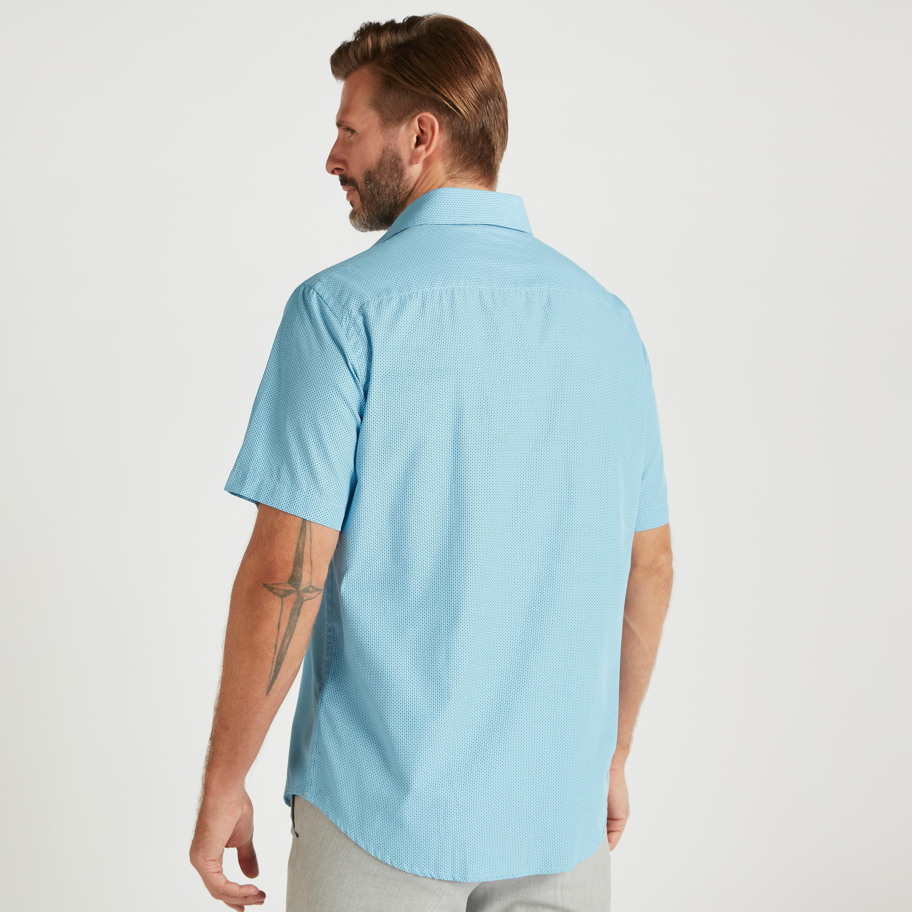 قميص بزر علوي وطبعات وجيب على الصدر وأكمام قصيرة-men-clothing-shirts-image-4