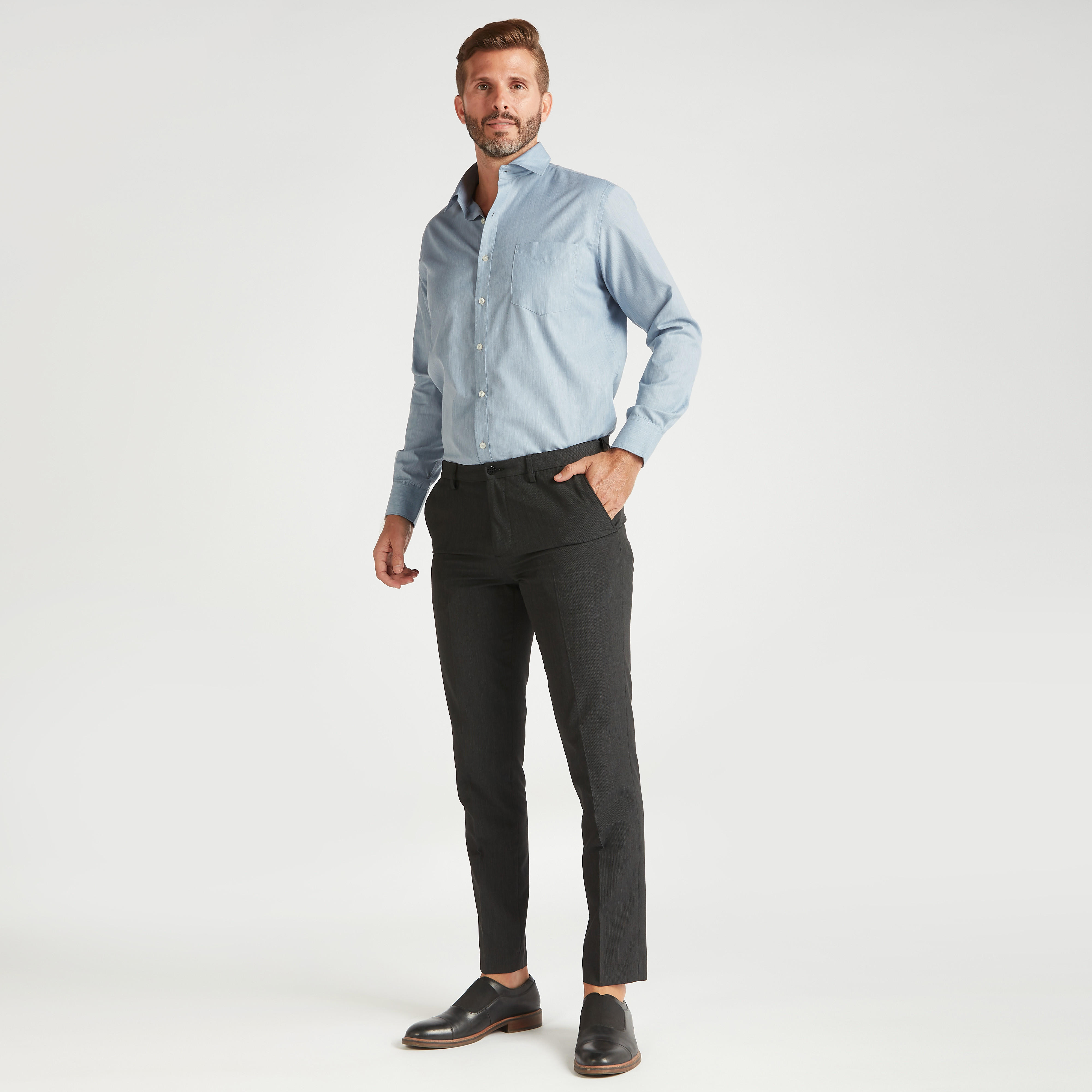 قميص شامبراي بارز الملمس بياقة واسعة وأكمام طويلة-men-clothing-shirts-image-2