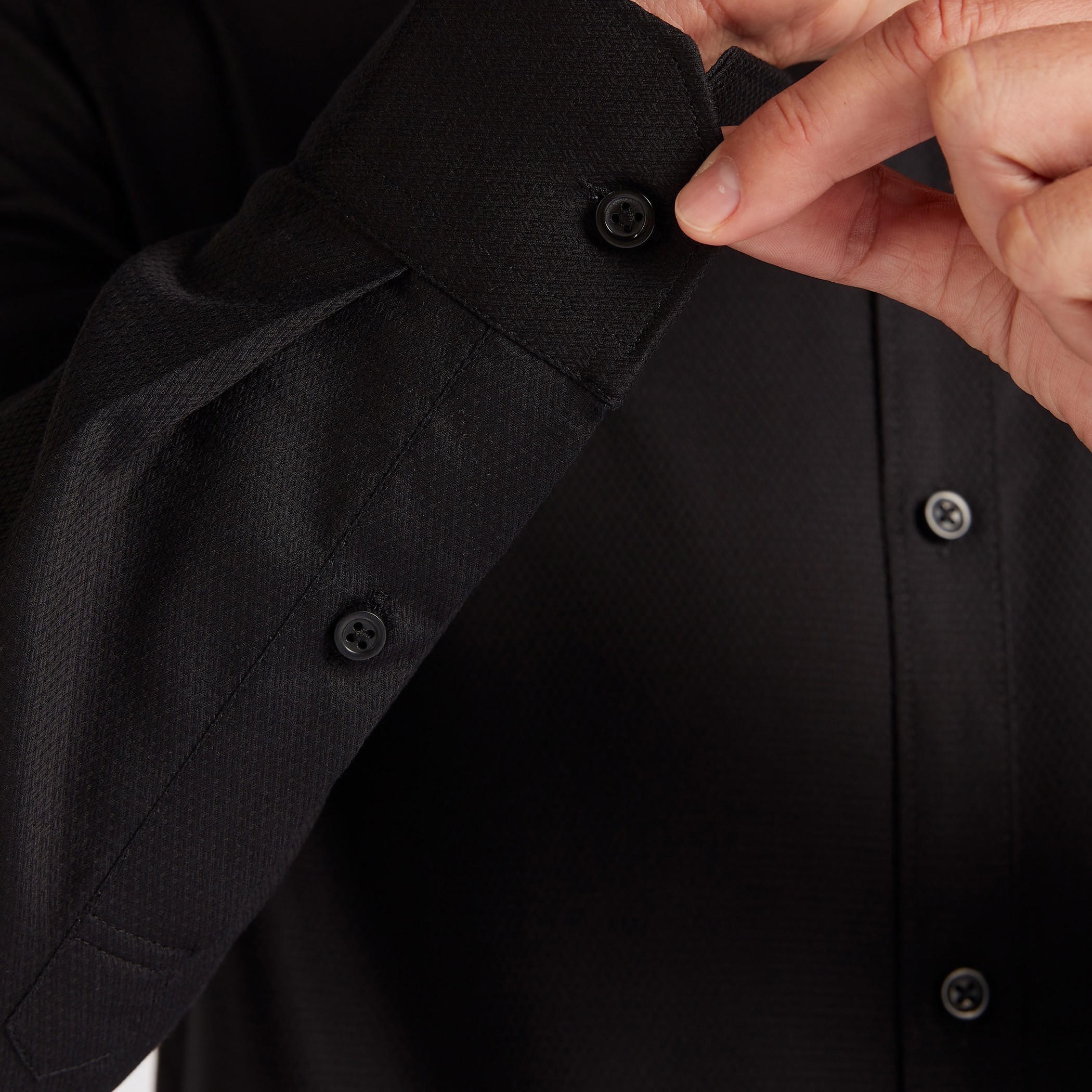 قميص بارز الملمس بأكمام طويلة وأزرار-men-clothing-shirts-image-2