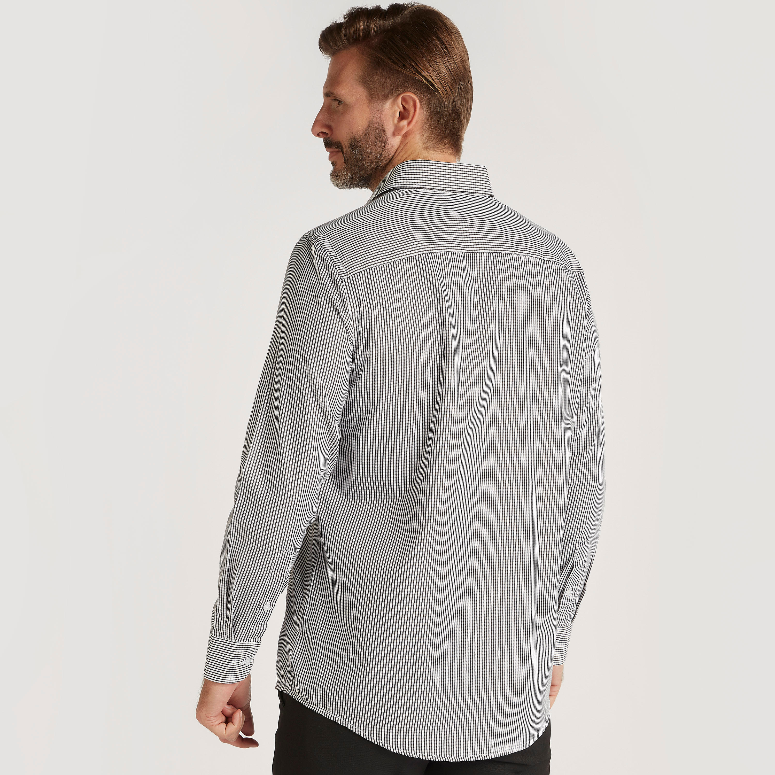 قميص رسمي كاروهات بأكمام طويلة وجيب-men-clothing-shirts-image-2