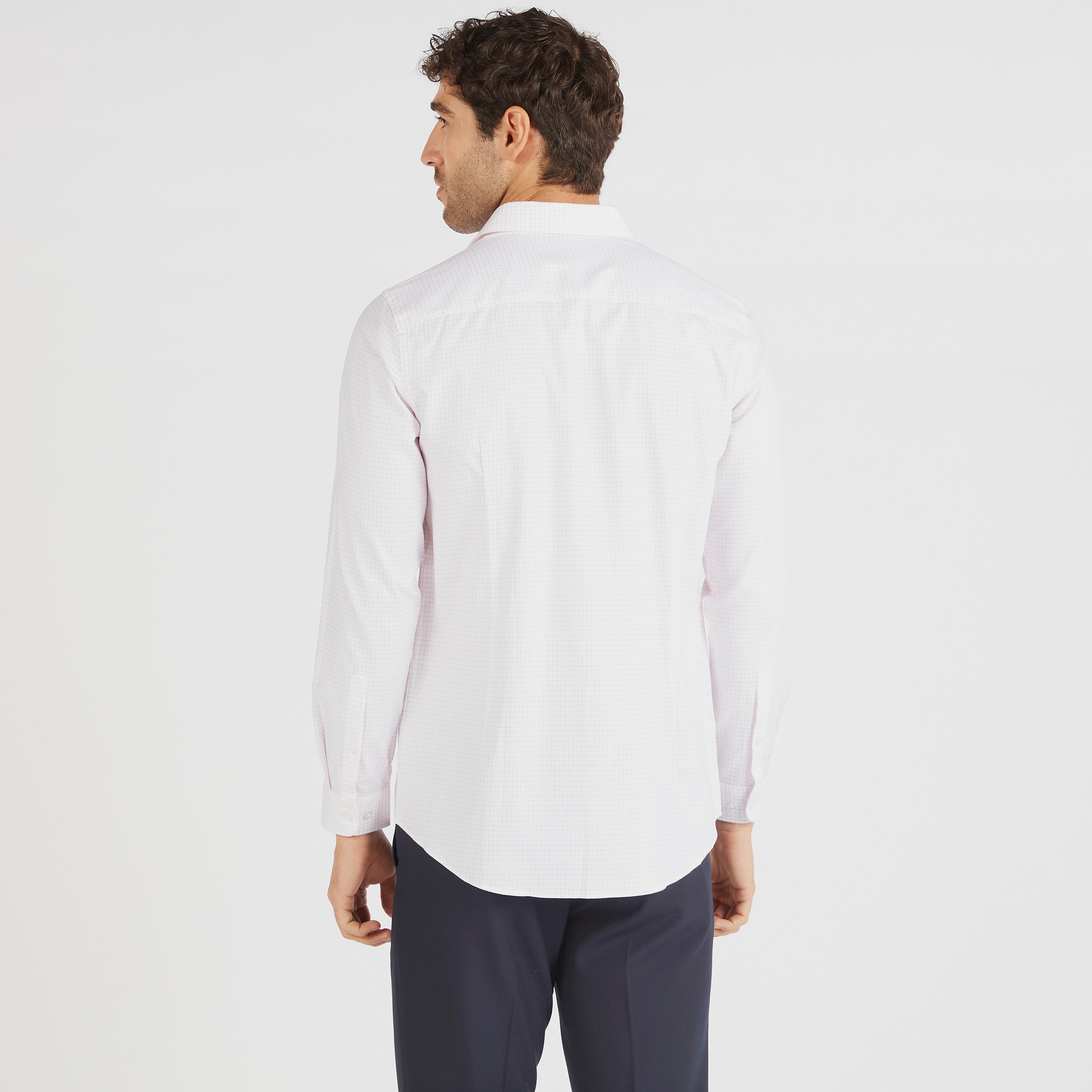 قميص كاروهات بأزرار وأكمام طويلة وجيوب-men-clothing-shirts-image-4