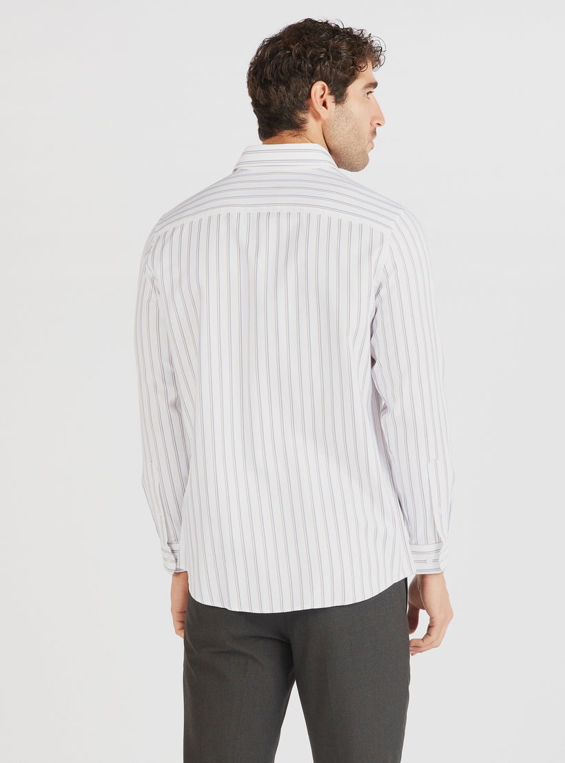 قميص مقلّم بأزرار وأكمام طويلة وجيوب-men-clothing-shirts-image-4