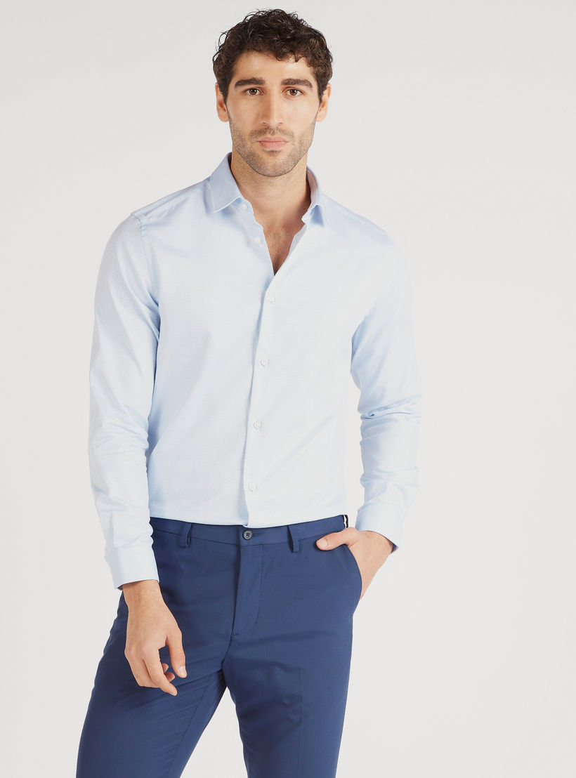 قميص بارز الملمس بأكمام طويلة وزر إغلاق-men-clothing-shirts-image-4