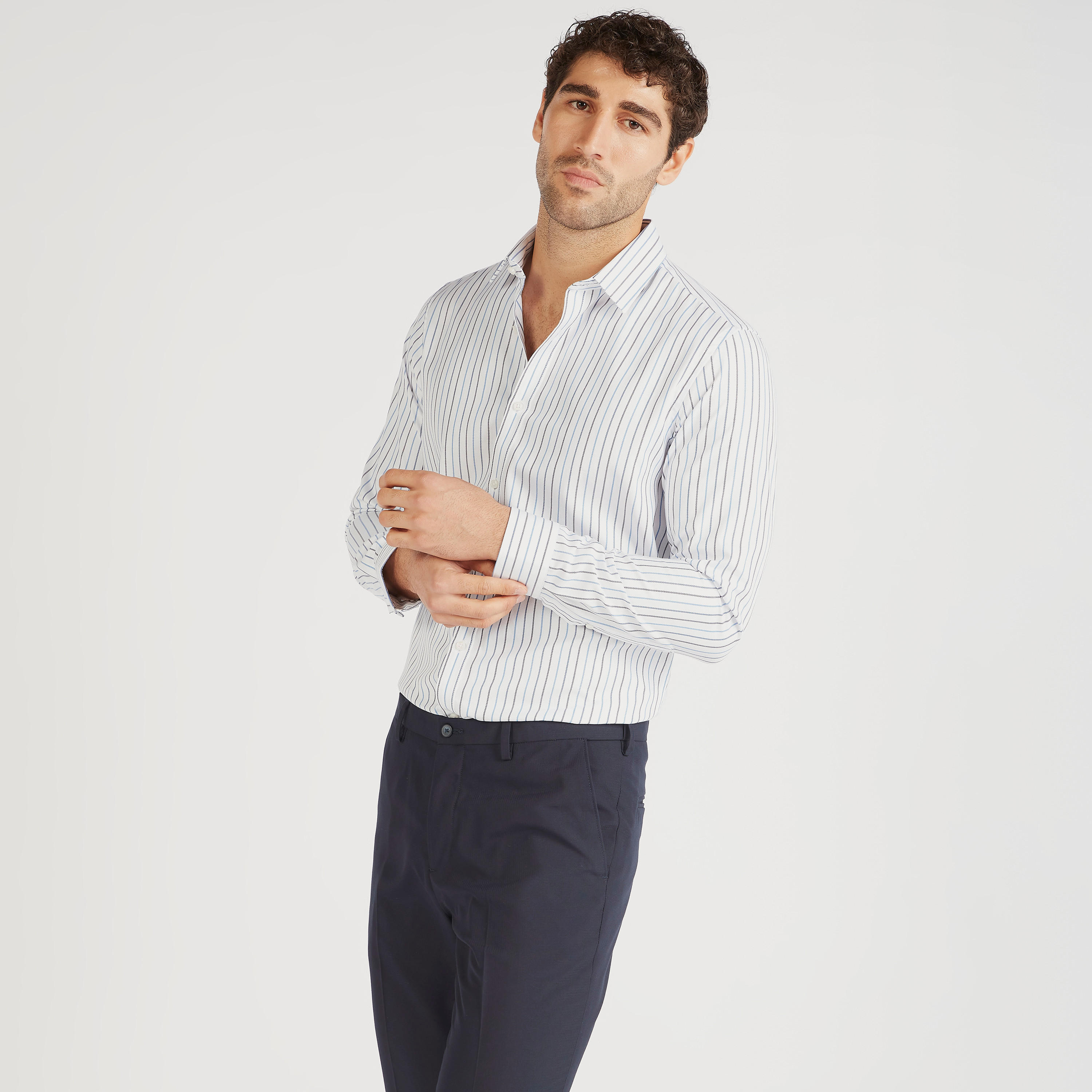 قميص مخطّط بقصّة سليم وأكمام طويلة وأزرار-men-clothing-shirts-image-1
