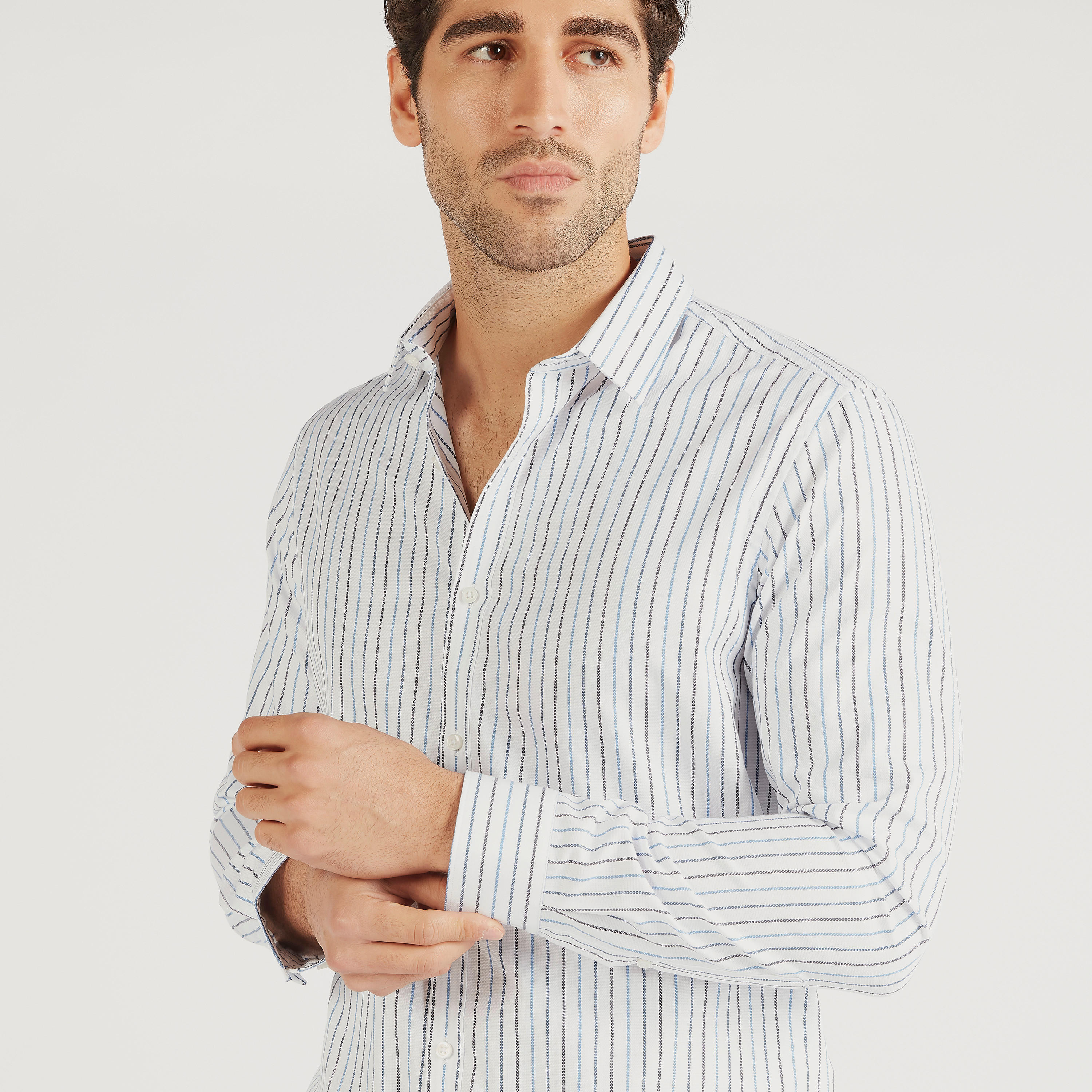 قميص مخطّط بقصّة سليم وأكمام طويلة وأزرار-men-clothing-shirts-image-3