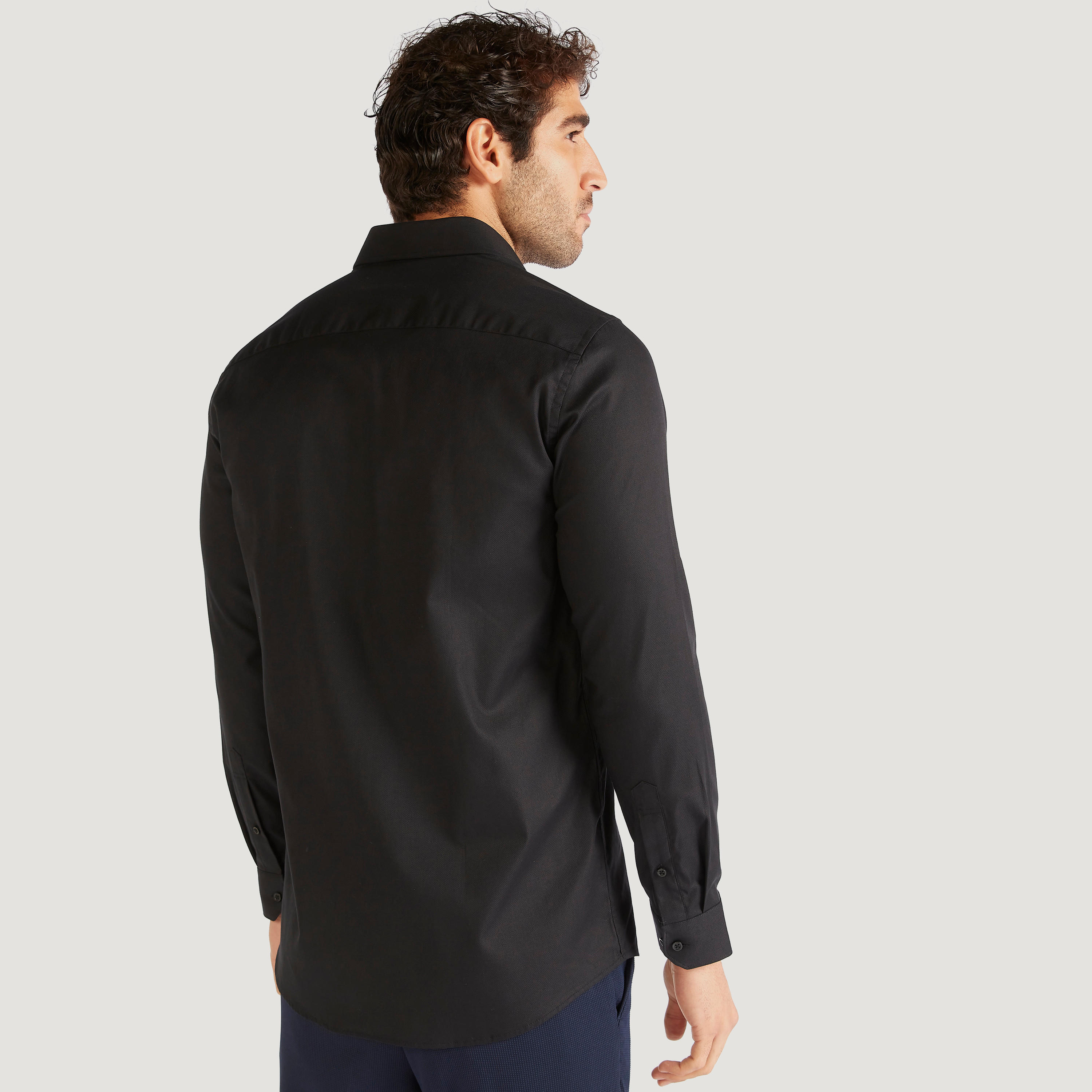 قميص سادة بقصّة سليم وأكمام طويلة-men-clothing-shirts-image-3