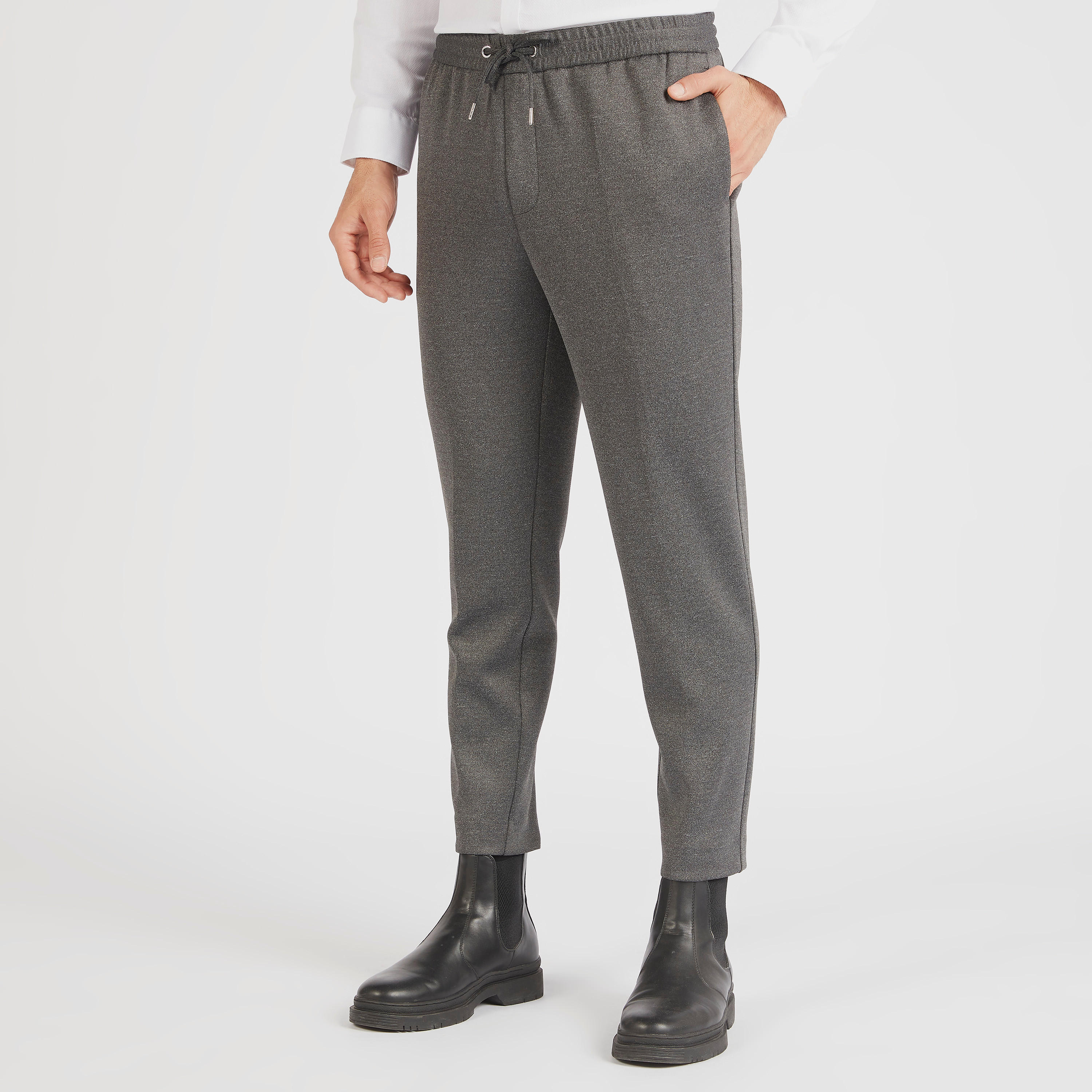 بنطلون سادة بخصر متوسّط الارتفاع ورباط إغلاق وجيوب-men-clothing-bottoms-trousersandchinos-trousers-image-4