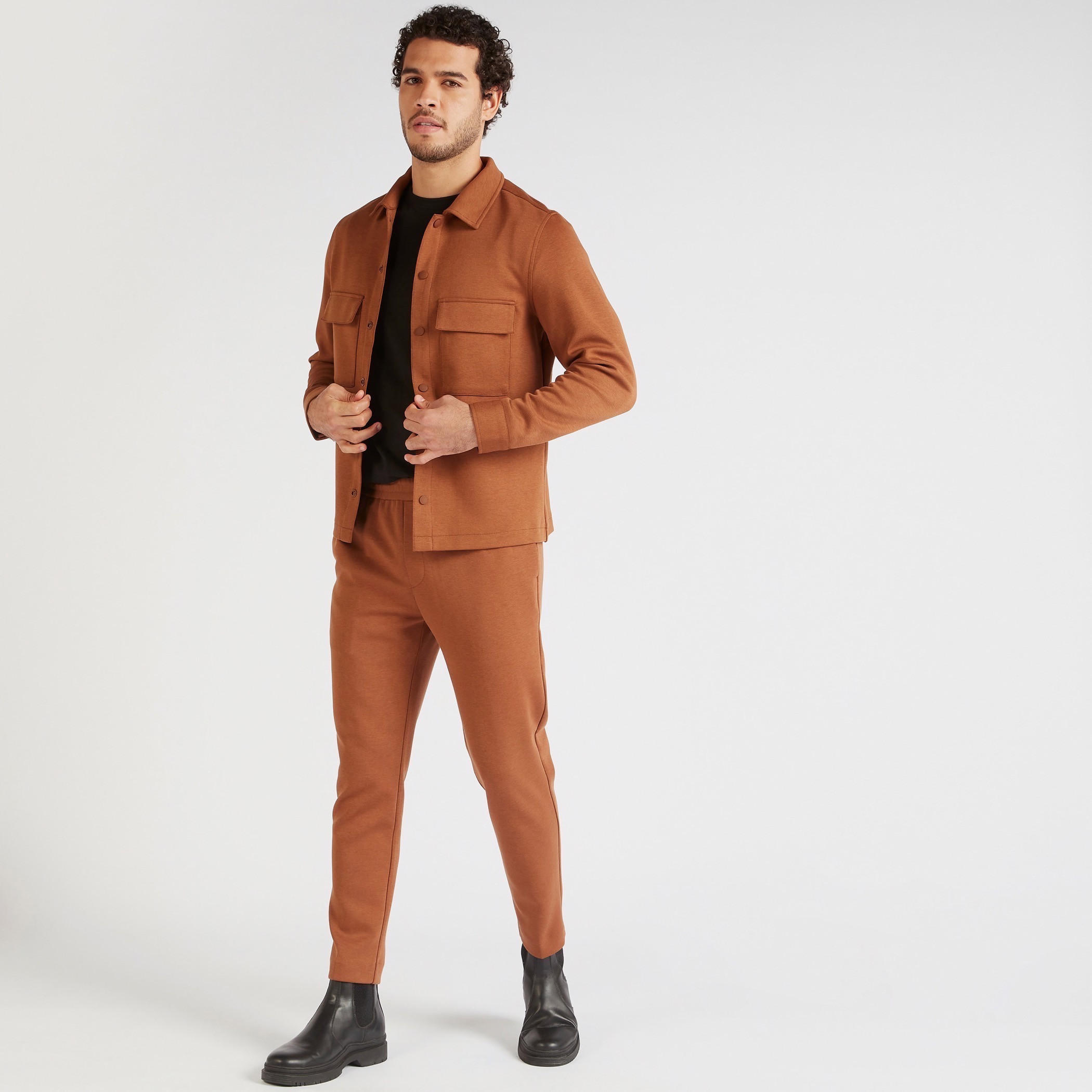 جاكيت خفيف سادة بأكمام طويلة وجيوب بطية وأزرار-men-clothing-jacketsandblazers-jackets-image-6