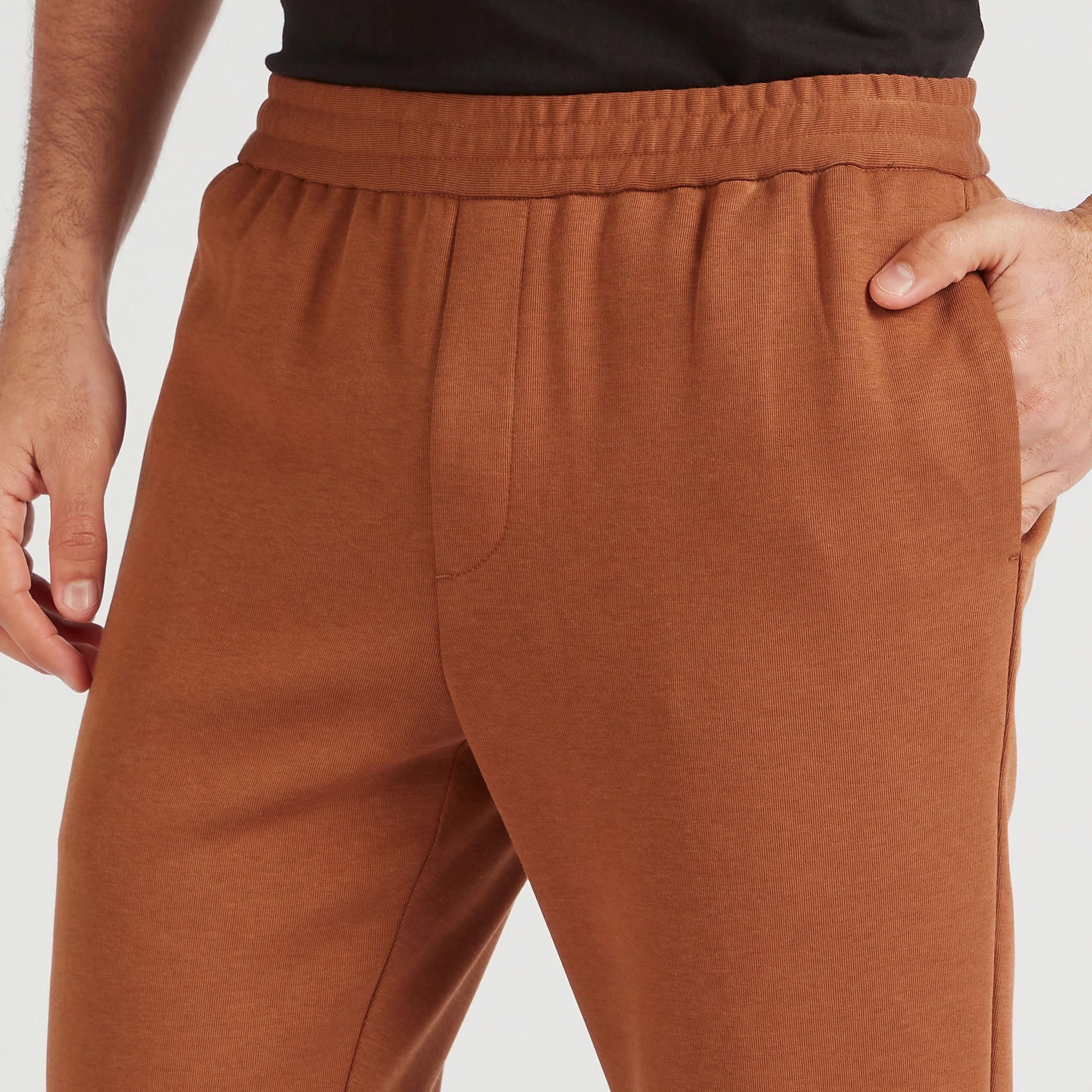 بنطلون سادة بقصّة سليم وخصر مطّاطي-men-clothing-bottoms-trousersandchinos-trousers-image-2