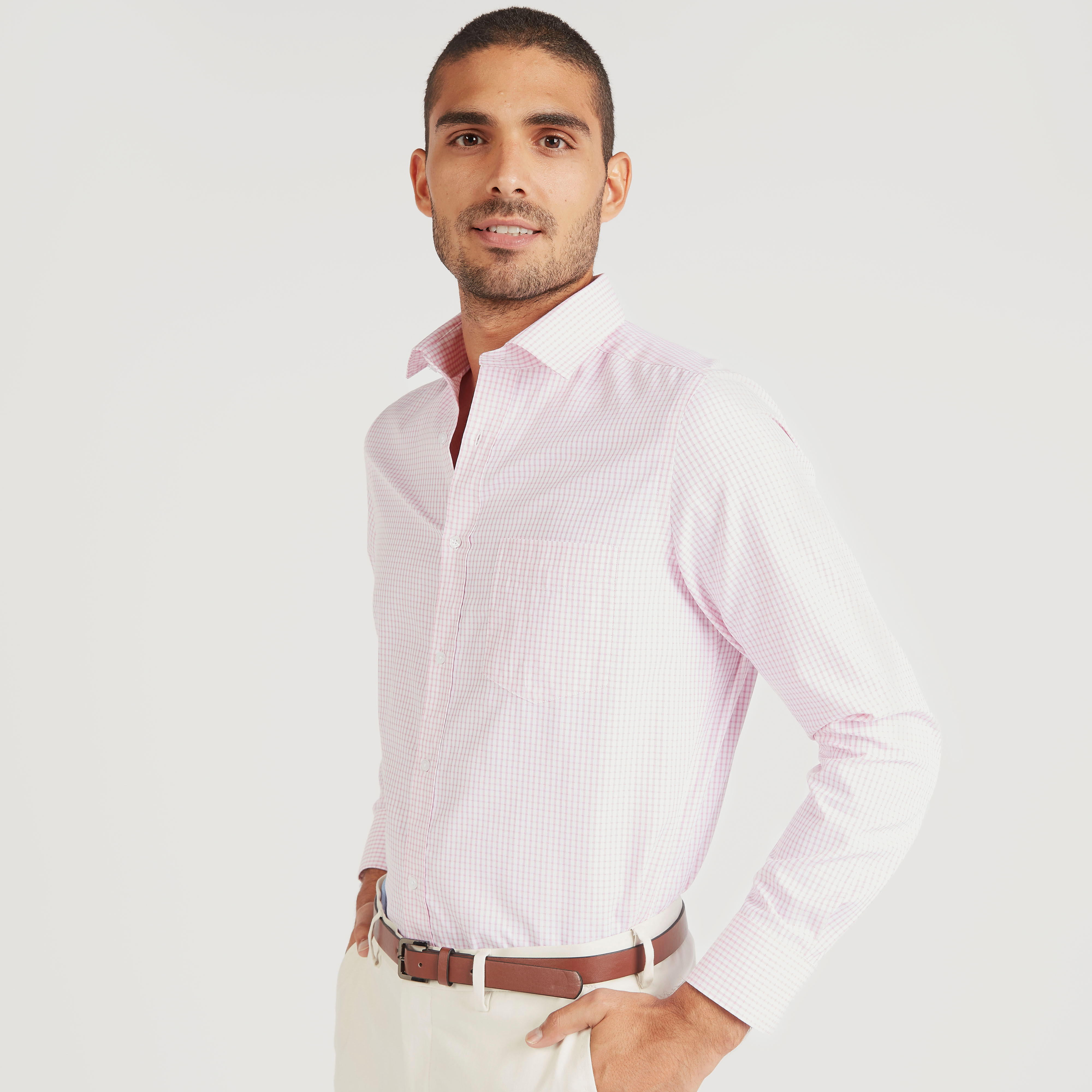 قميص كاروهات بزر سفلي وأكمام طويلة وجيب على الصدر-men-clothing-shirts-image-2