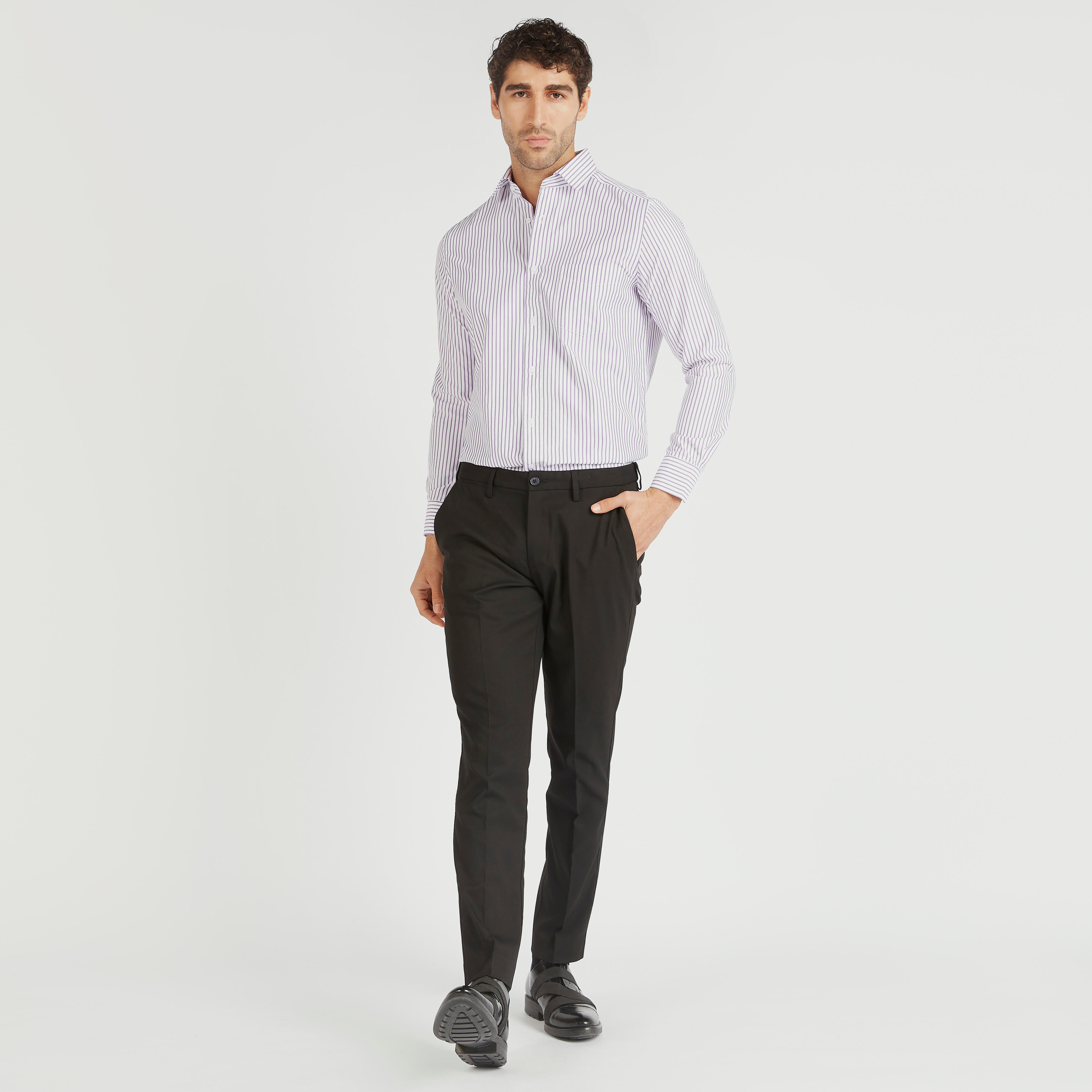 قميص مقلم بياقة عادية وأكمام طويلة وجيب على الصدر-men-clothing-shirts-image-2