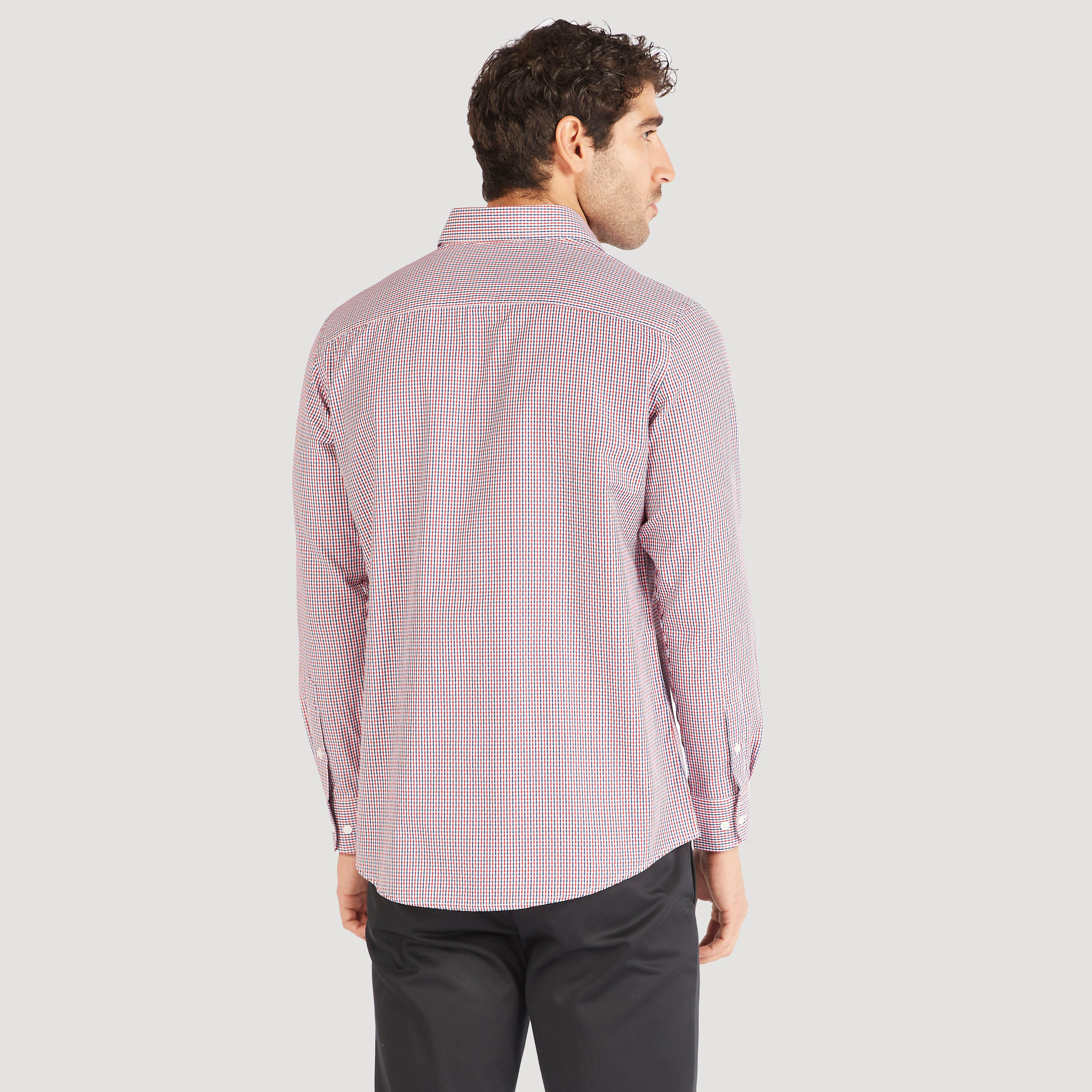 قميص كاروهات بزر علوي وأكمام طويلة وجيب على الصدر-men-clothing-shirts-image-4
