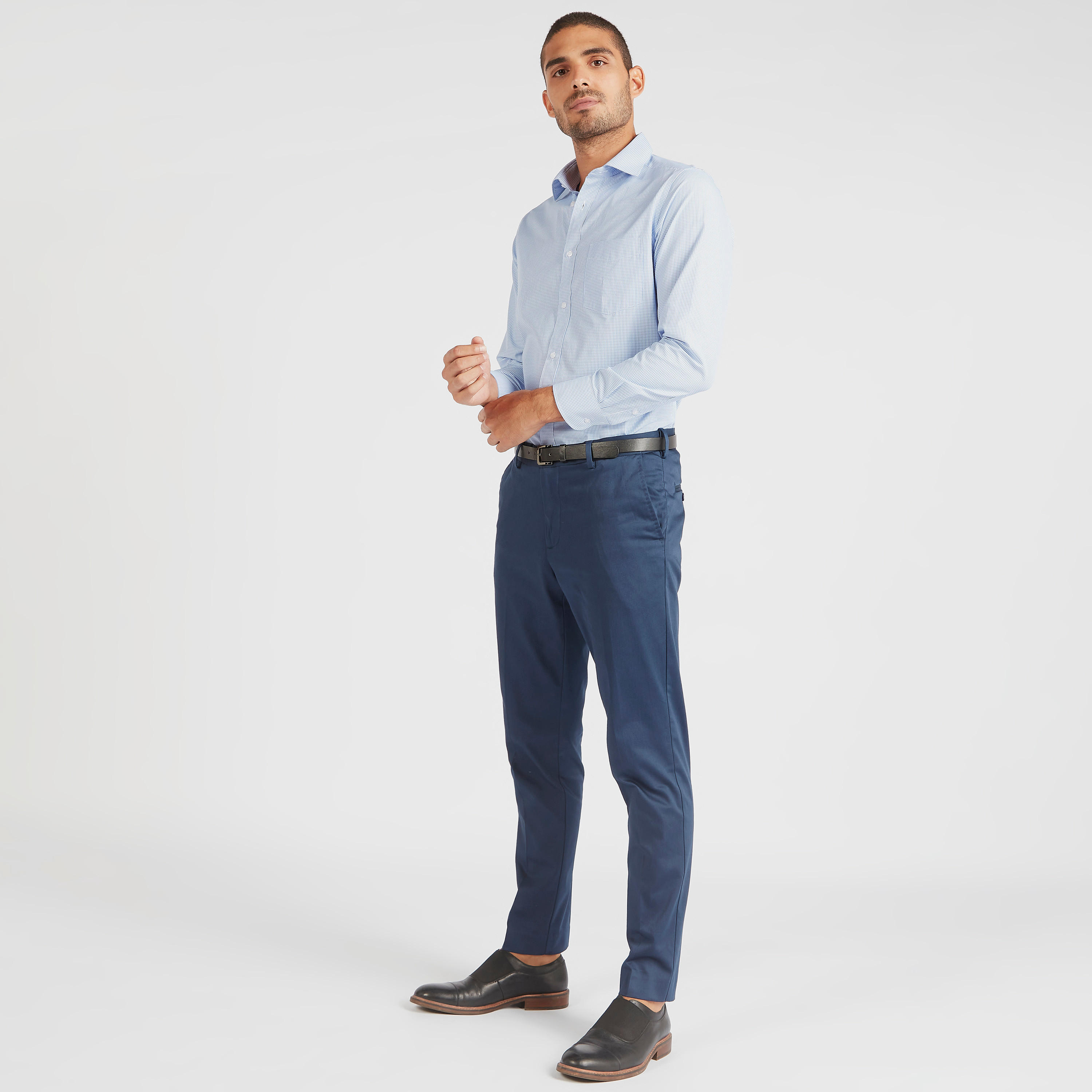 قميص كاروهات بزر سفلي وأكمام طويلة وجيب على الصدر-men-clothing-shirts-image-2
