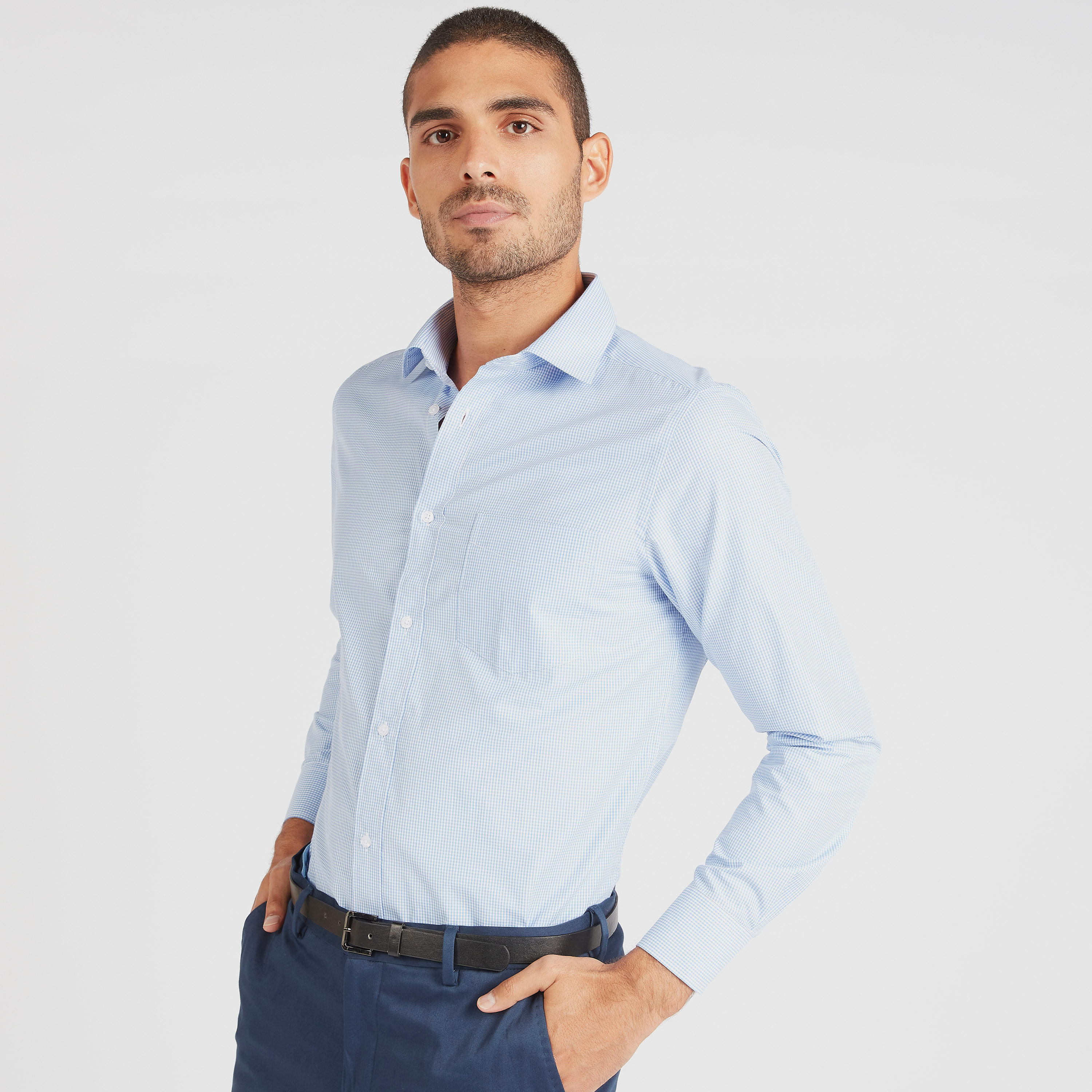 قميص كاروهات بزر سفلي وأكمام طويلة وجيب على الصدر-men-clothing-shirts-image-6