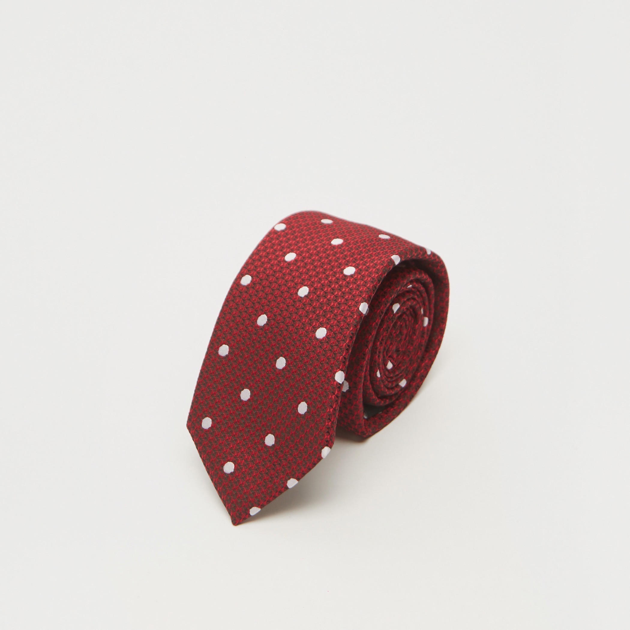 ربطة عنق بقصّة عادية وطبعات-men-tiesandcufflinks-pocketsquares-image-3
