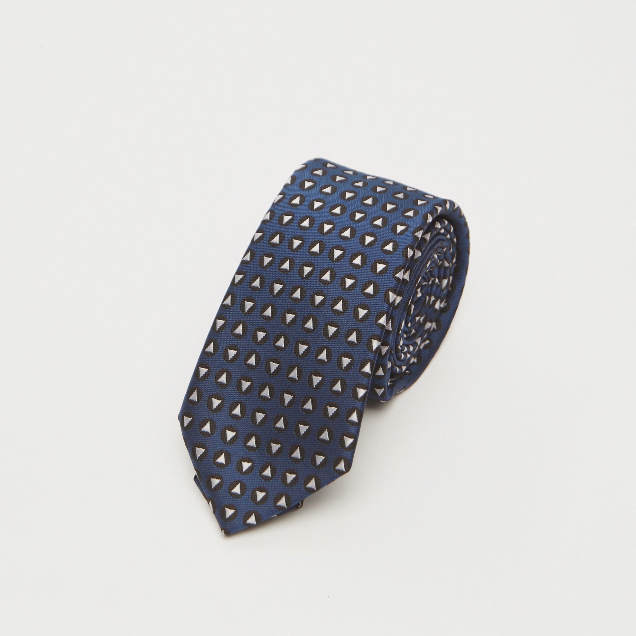 ربطة عنق بقصّة سليم وحلقة تثبيت وطبعات-men-tiesandcufflinks-pocketsquares-image-3