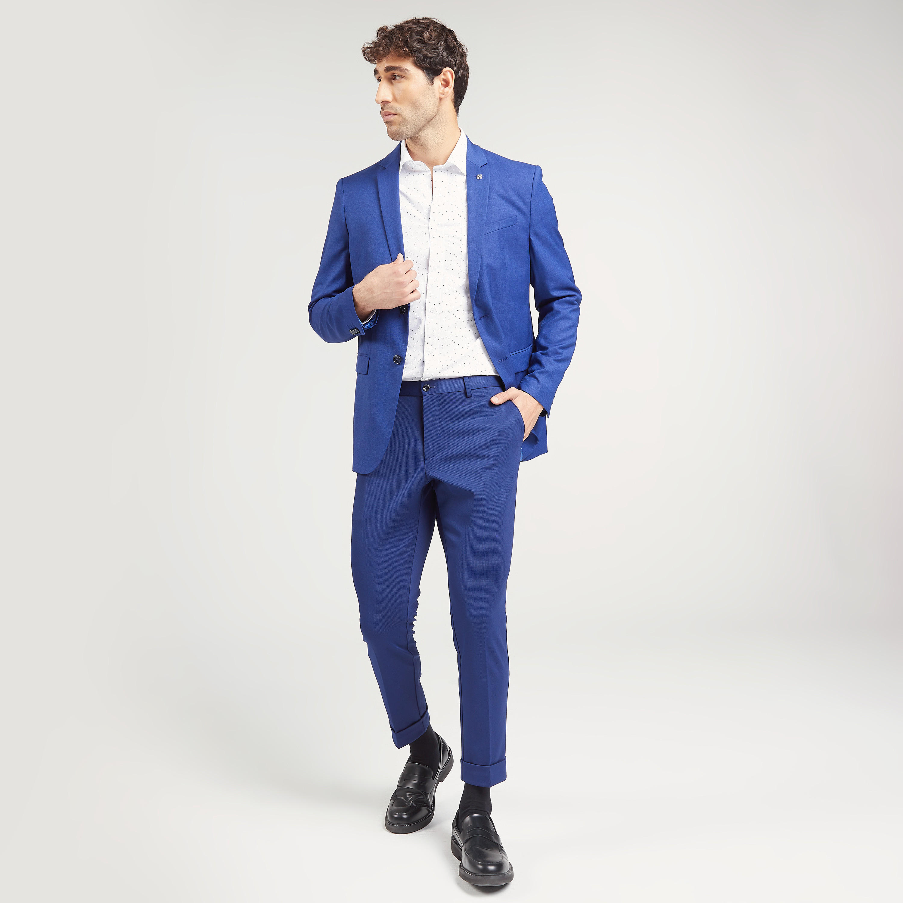 قميص رسمي بأكمام طويلة وجيب على الصدر وطبعات-men-clothing-shirts-image-2