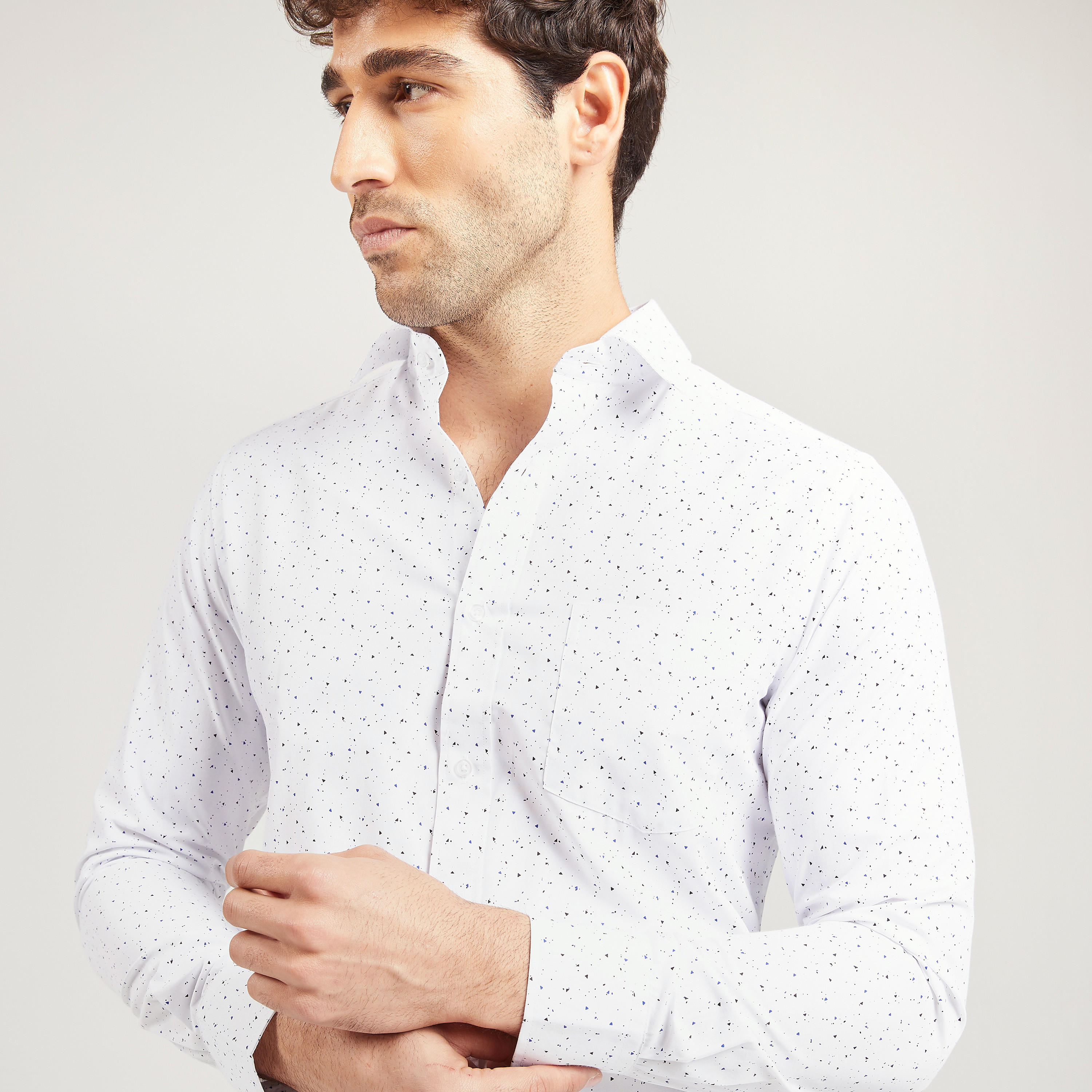 قميص رسمي بأكمام طويلة وجيب على الصدر وطبعات-men-clothing-shirts-image-3