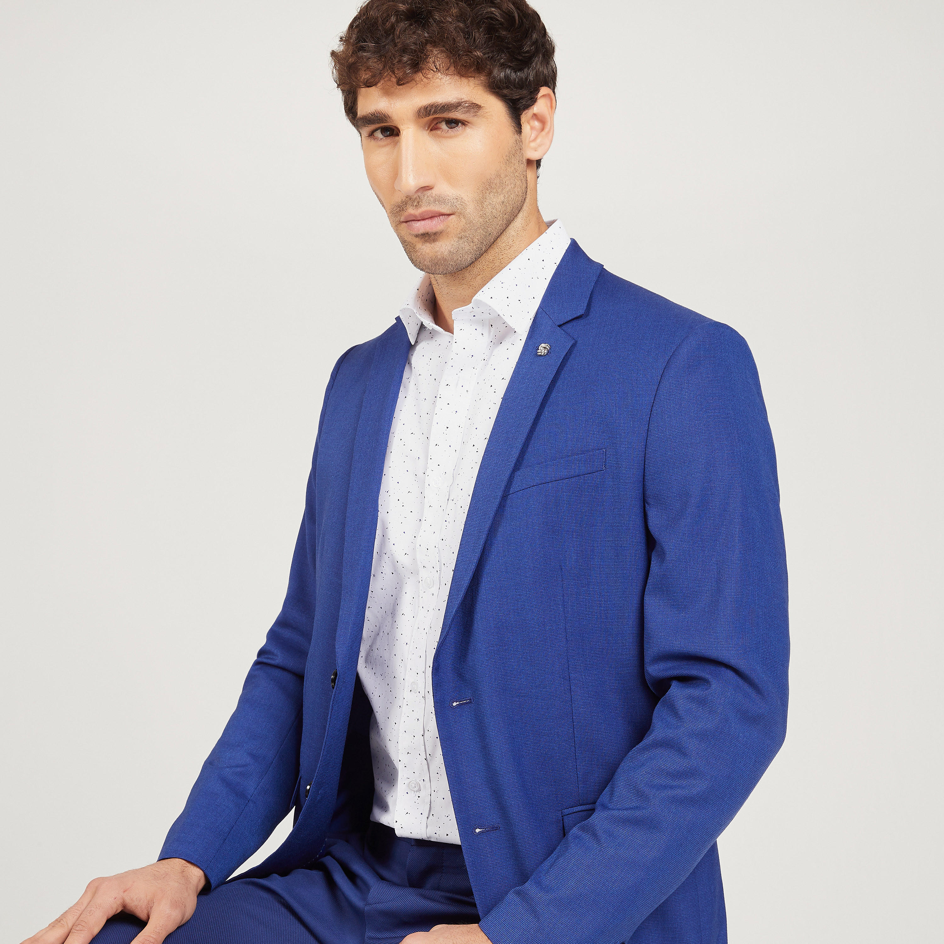 قميص رسمي بأكمام طويلة وجيب على الصدر وطبعات-men-clothing-shirts-image-5