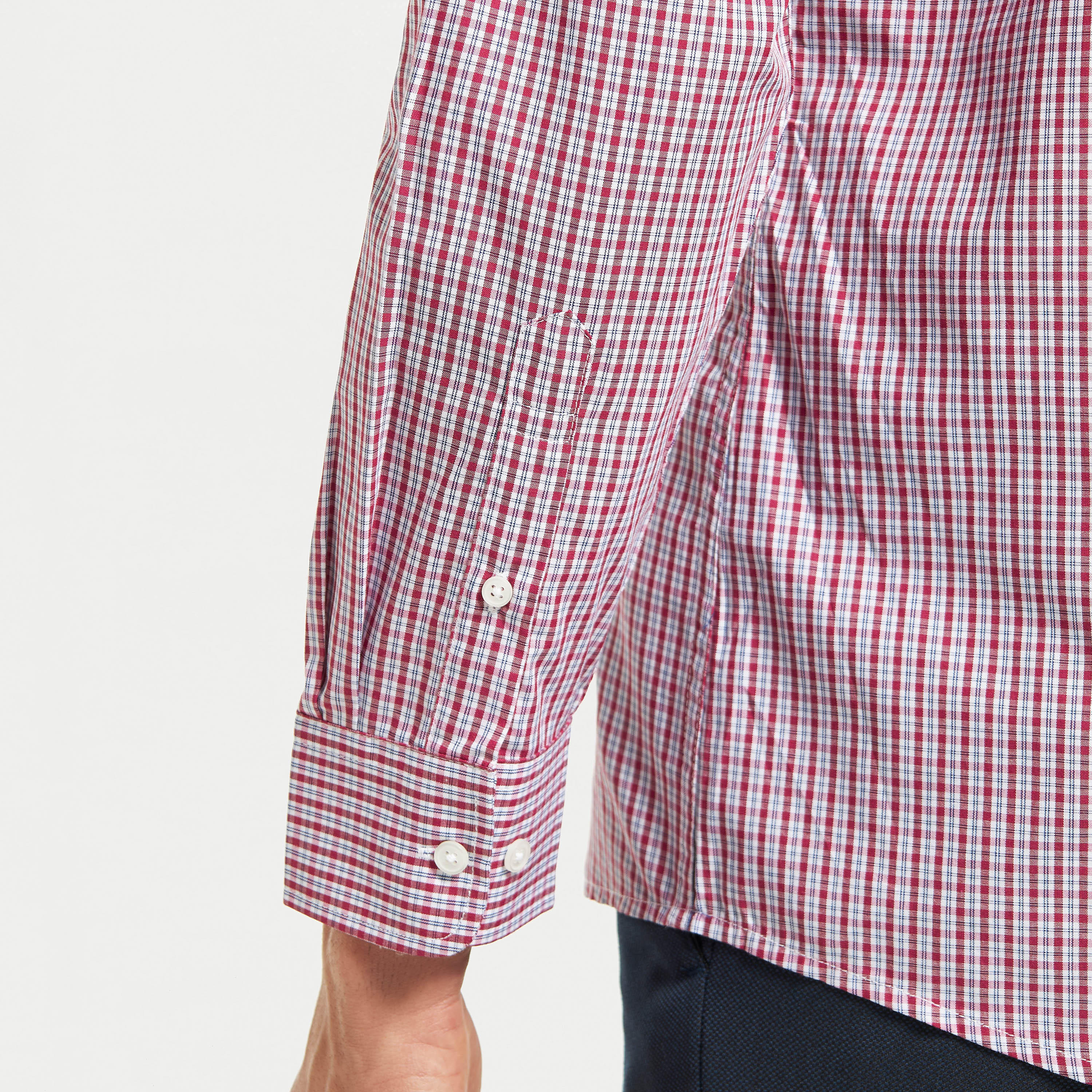 قميص كاروهات سهل الكي بياقة واسعة وأكمام طويلة-men-clothing-shirts-image-4