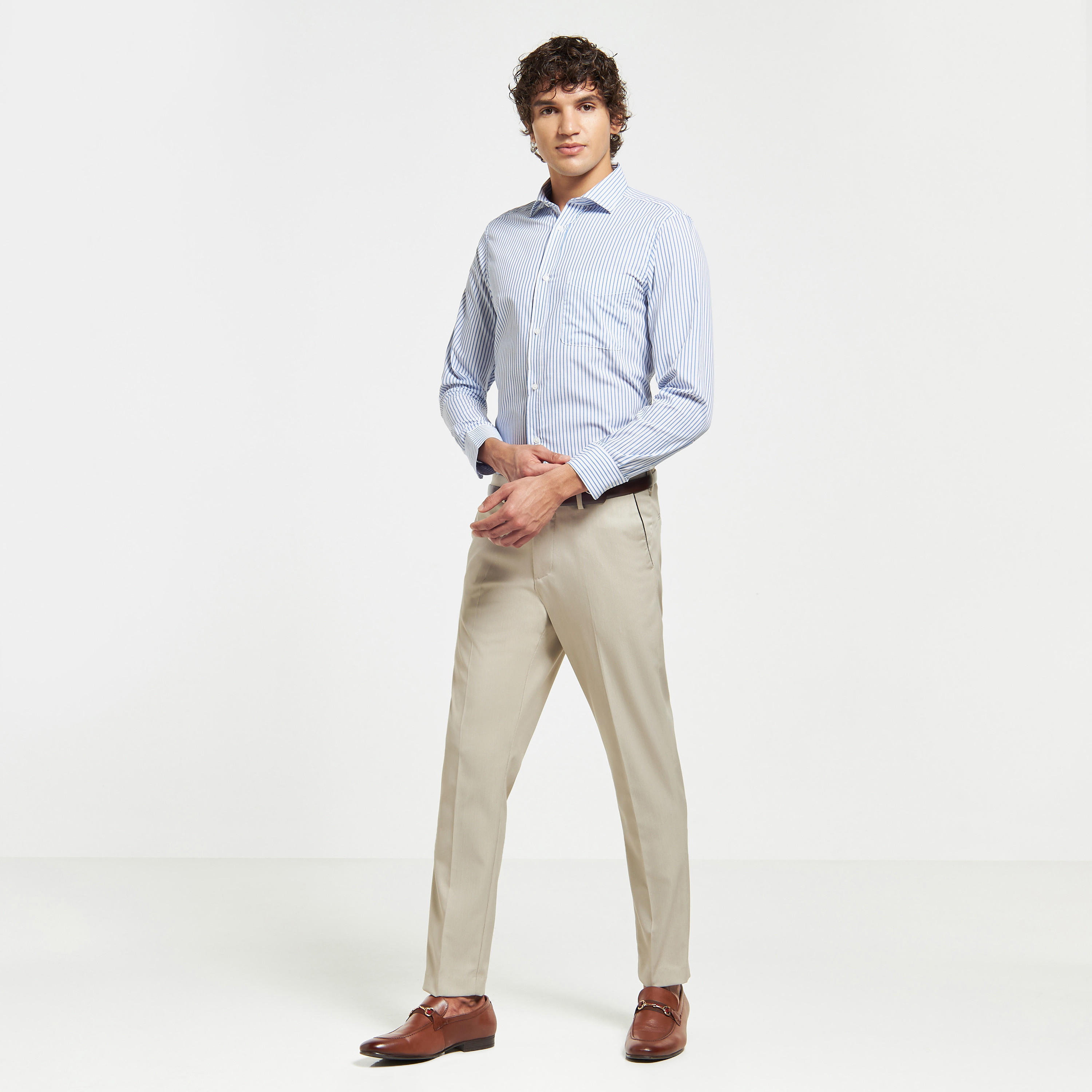 قميص مخطّط سهل الكي بياقة واسعة وأكمام طويلة-men-clothing-shirts-image-2