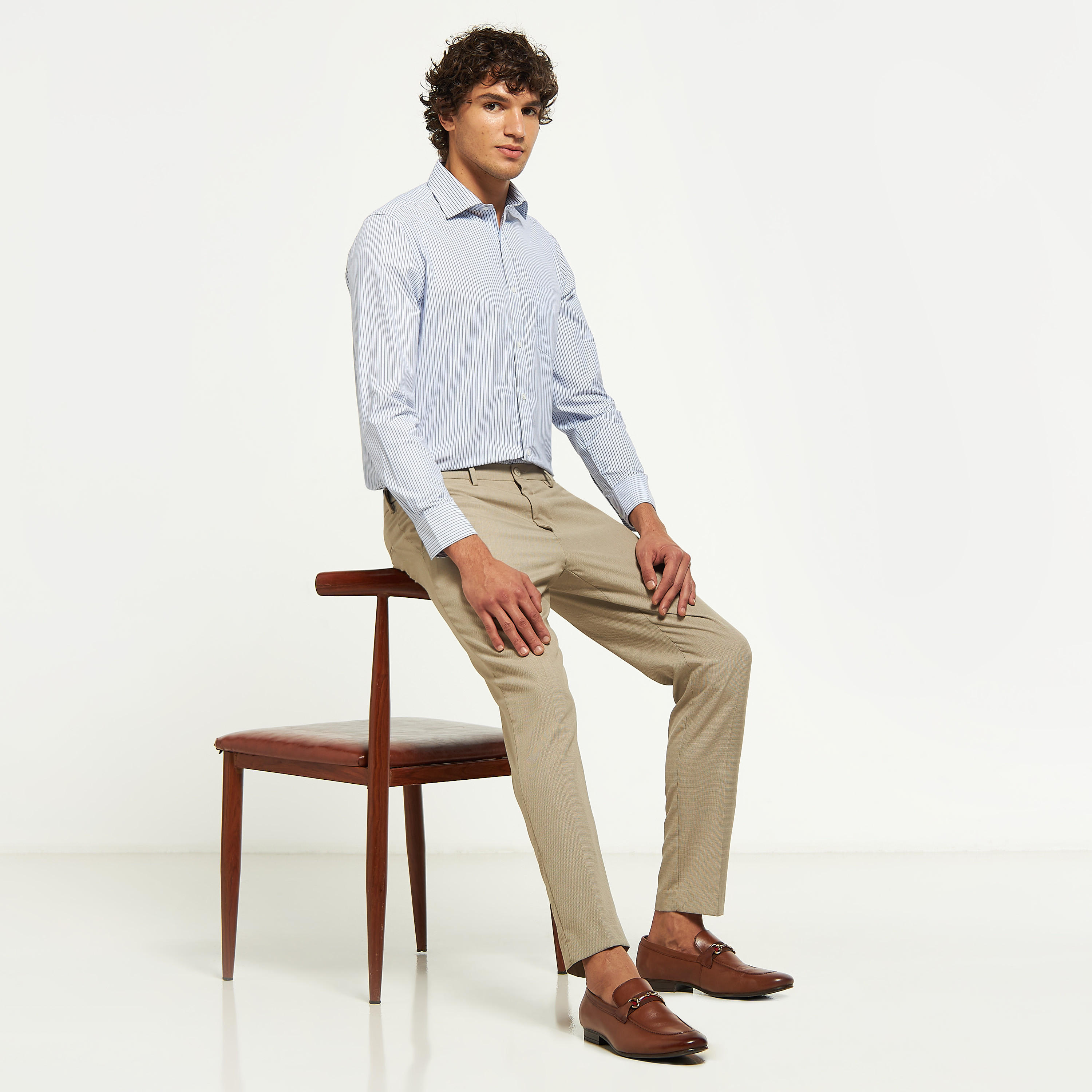 قميص رسمي سهل الكي مقلّم بأكمام طويلة وجيب-men-clothing-shirts-image-2