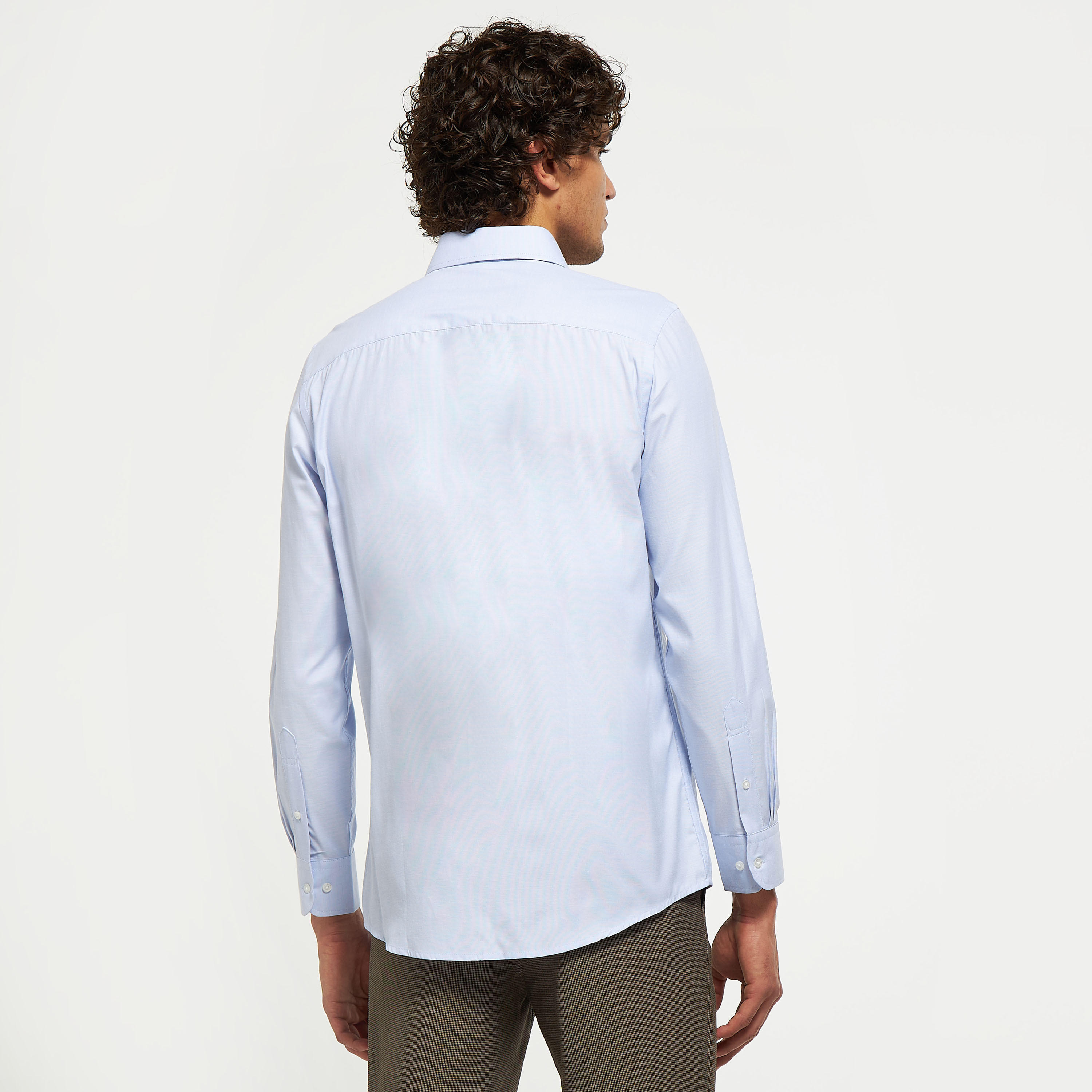 قميص رسمي سادة سهل الكي بأكمام طويلة وجيوب-men-clothing-shirts-image-2