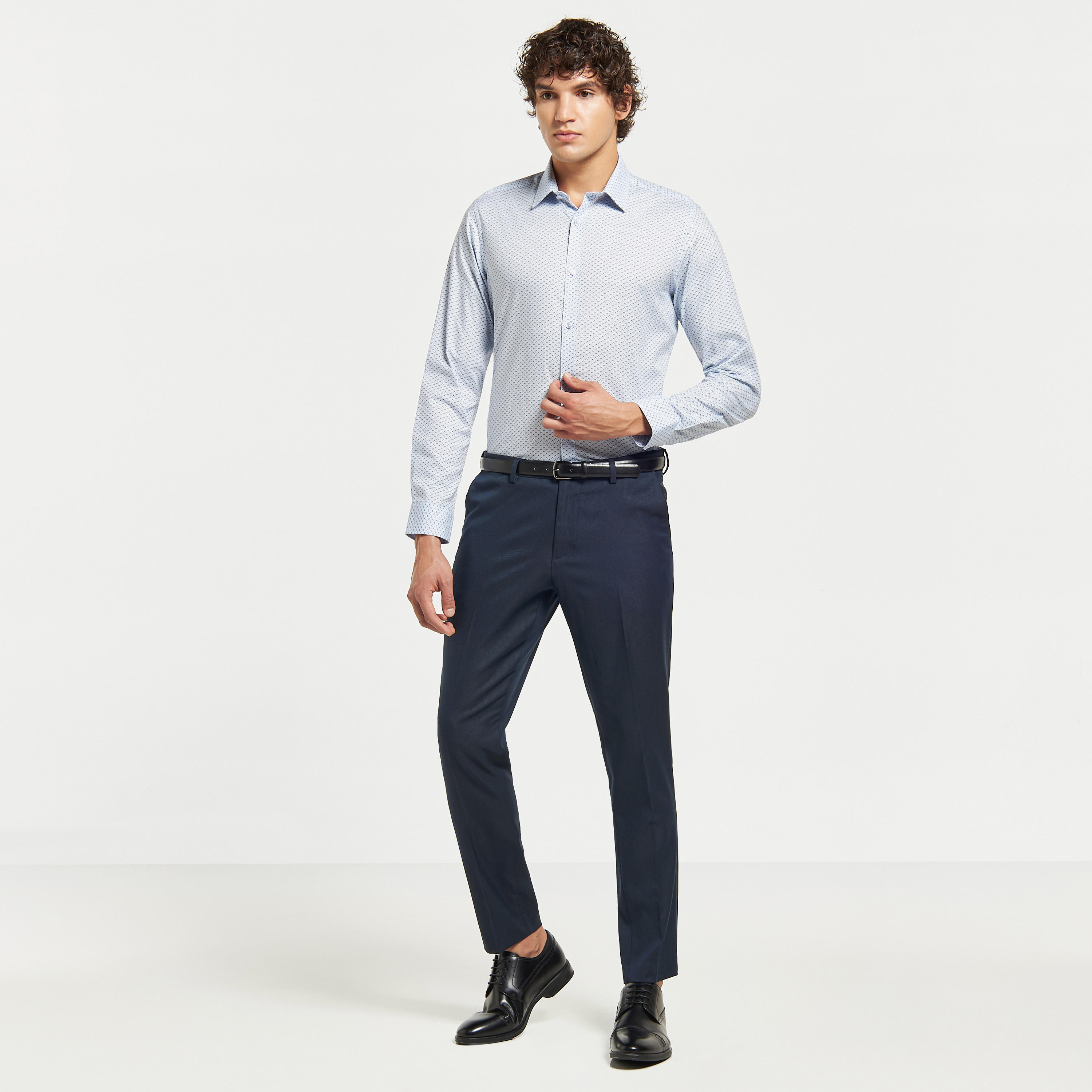 قميص بياقة عادية وأكمام طويلة وطبعات-men-clothing-shirts-image-3