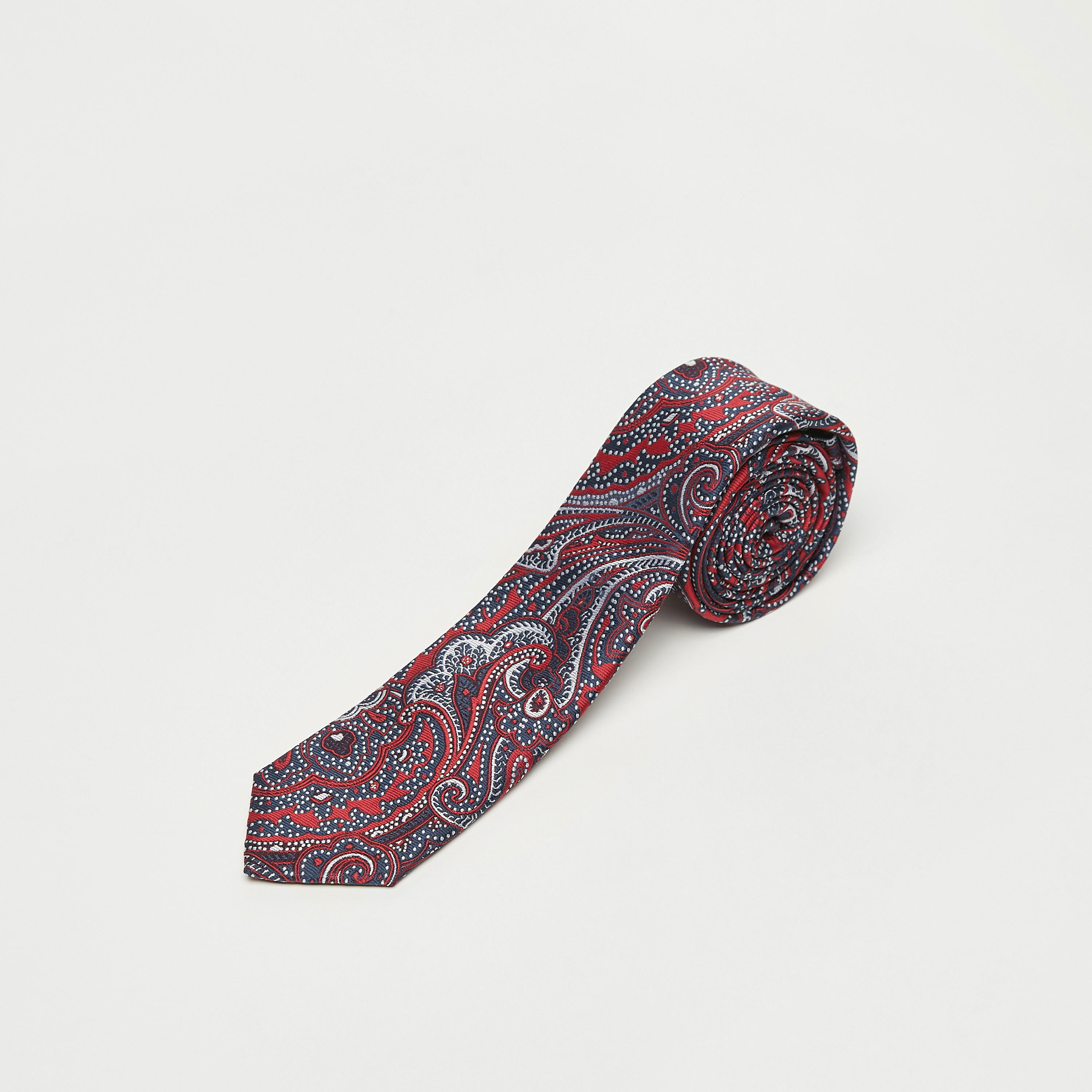 ربطة عنق بطبعات وحلقة تثبيت-men-tiesandcufflinks-pocketsquares-image-3