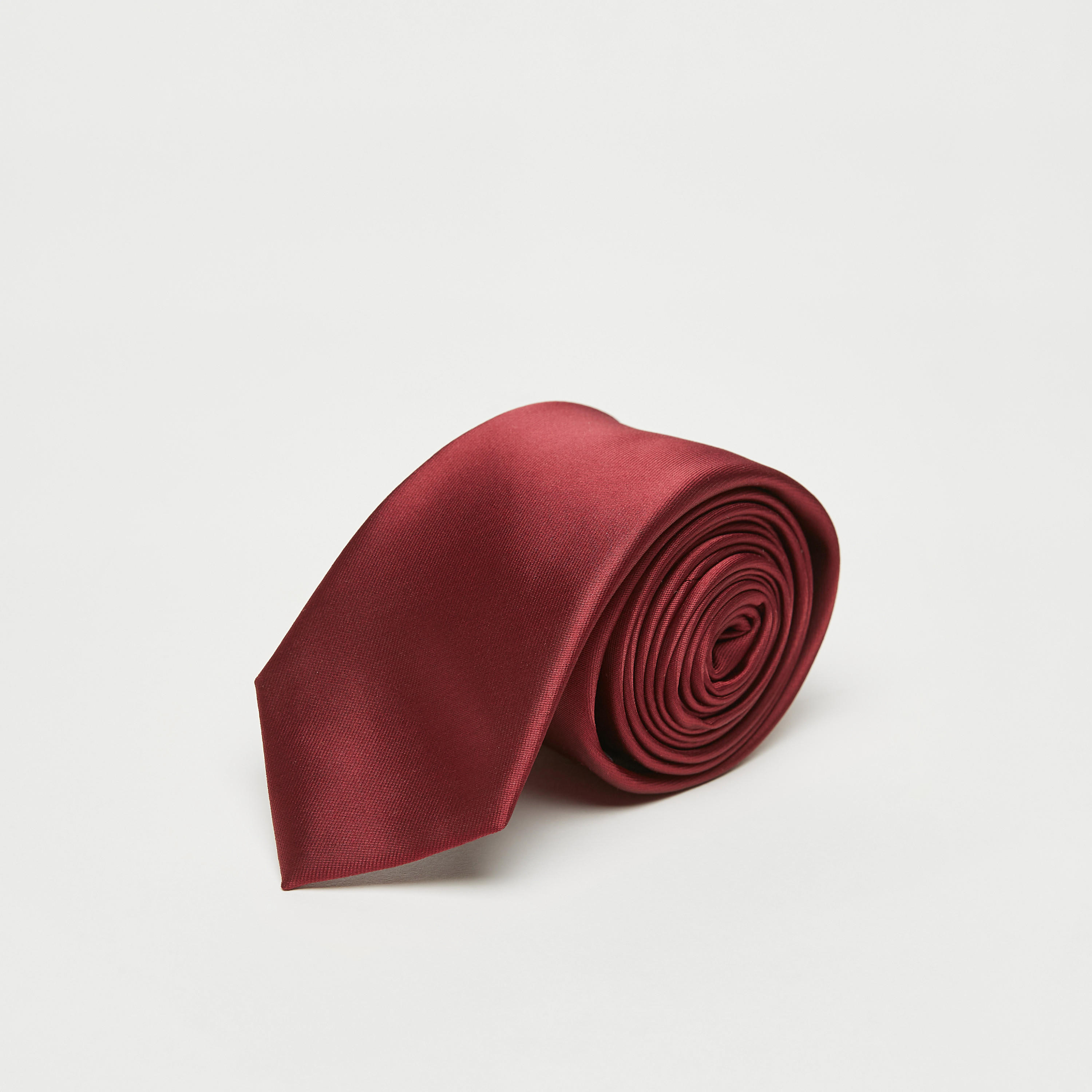 ربطة عنق سادة بحلقة تثبيت-men-tiesandcufflinks-pocketsquares-image-2