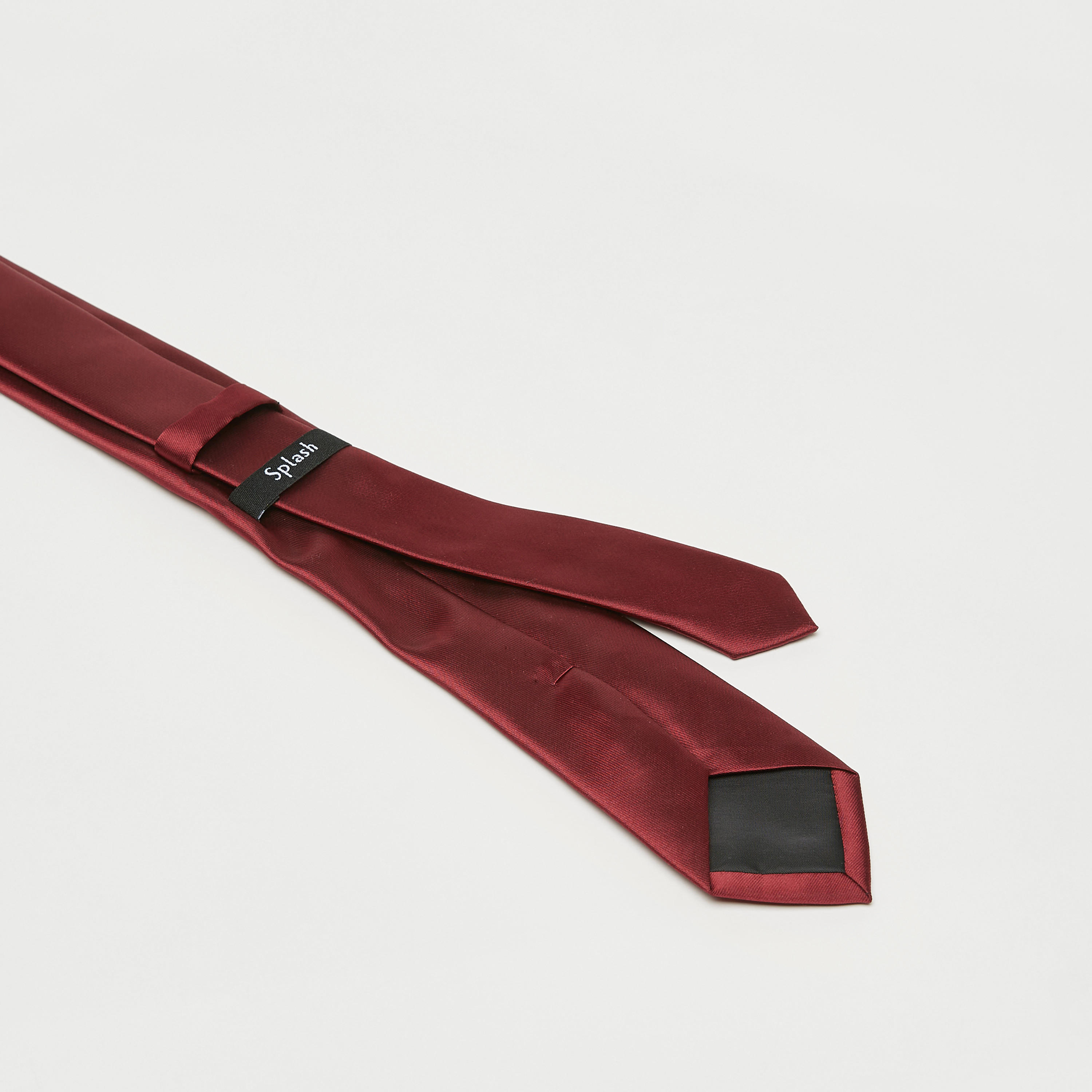 ربطة عنق سادة بحلقة تثبيت-men-tiesandcufflinks-pocketsquares-image-1
