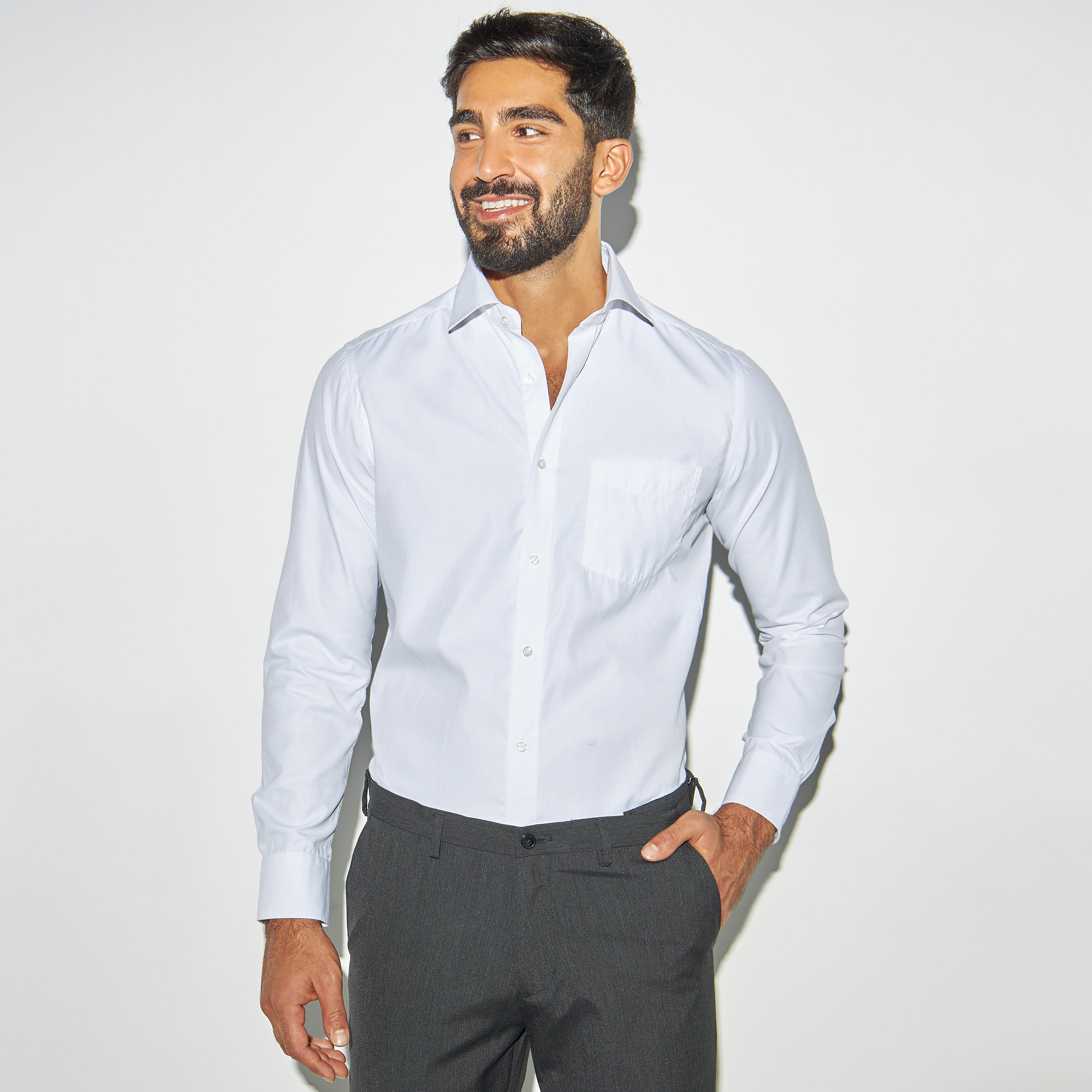 قميص سهل الكي سادة بجيب وأكمام طويلة-men-clothing-shirts-image-1