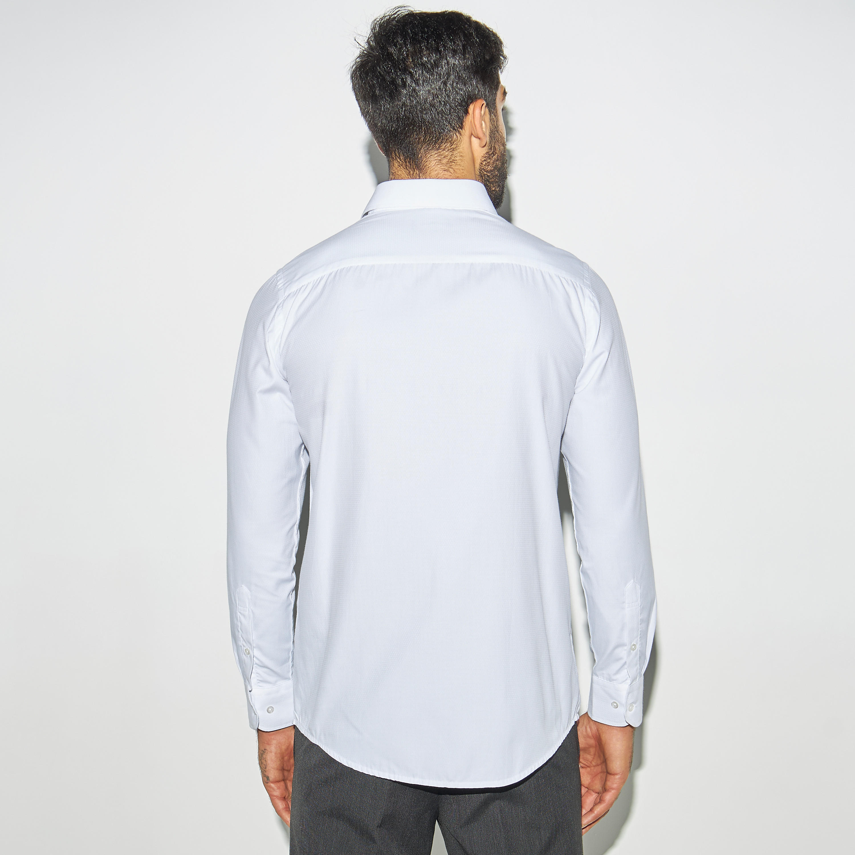 قميص سهل الكي سادة بجيب وأكمام طويلة-men-clothing-shirts-image-3