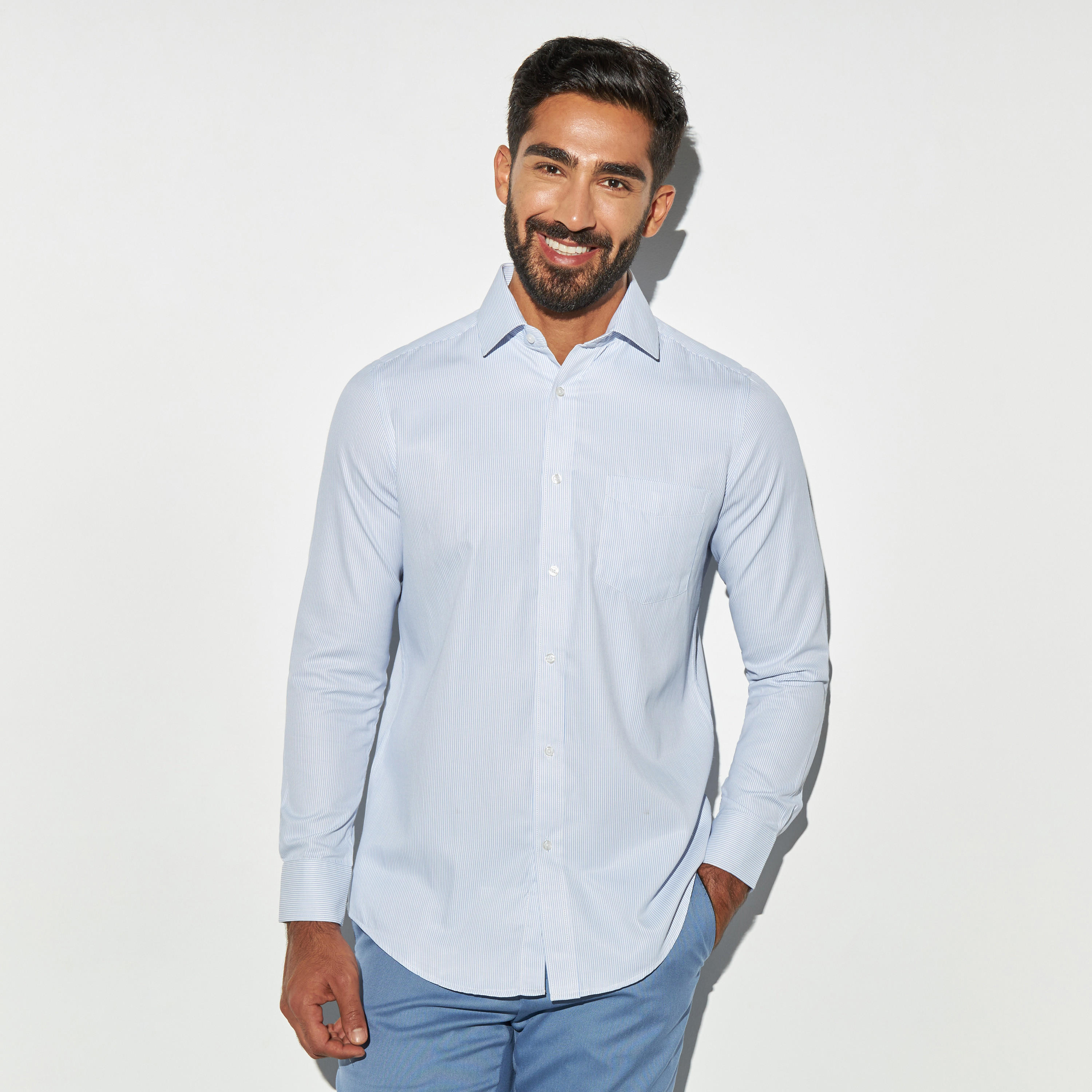 قميص رسمي سهل الكي مقلّم بأكمام طويلة وجيب-men-clothing-shirts-image-1