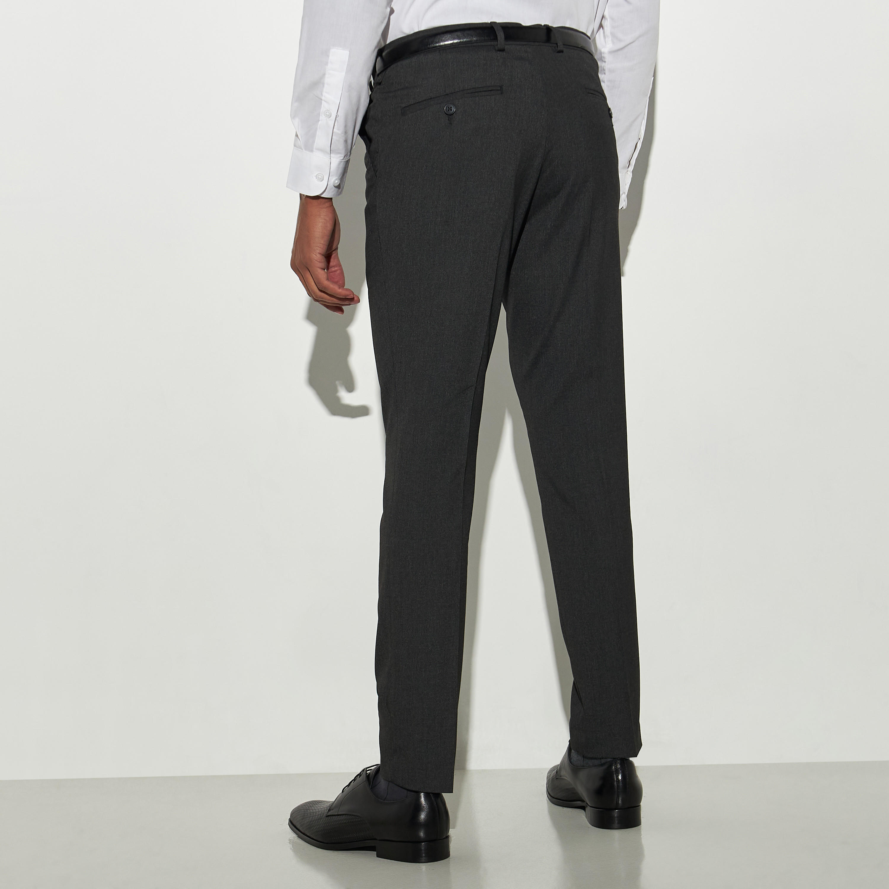 بنطلون رسمي سادة بحزام وجيوب-men-clothing-bottoms-trousersandchinos-trousers-image-2