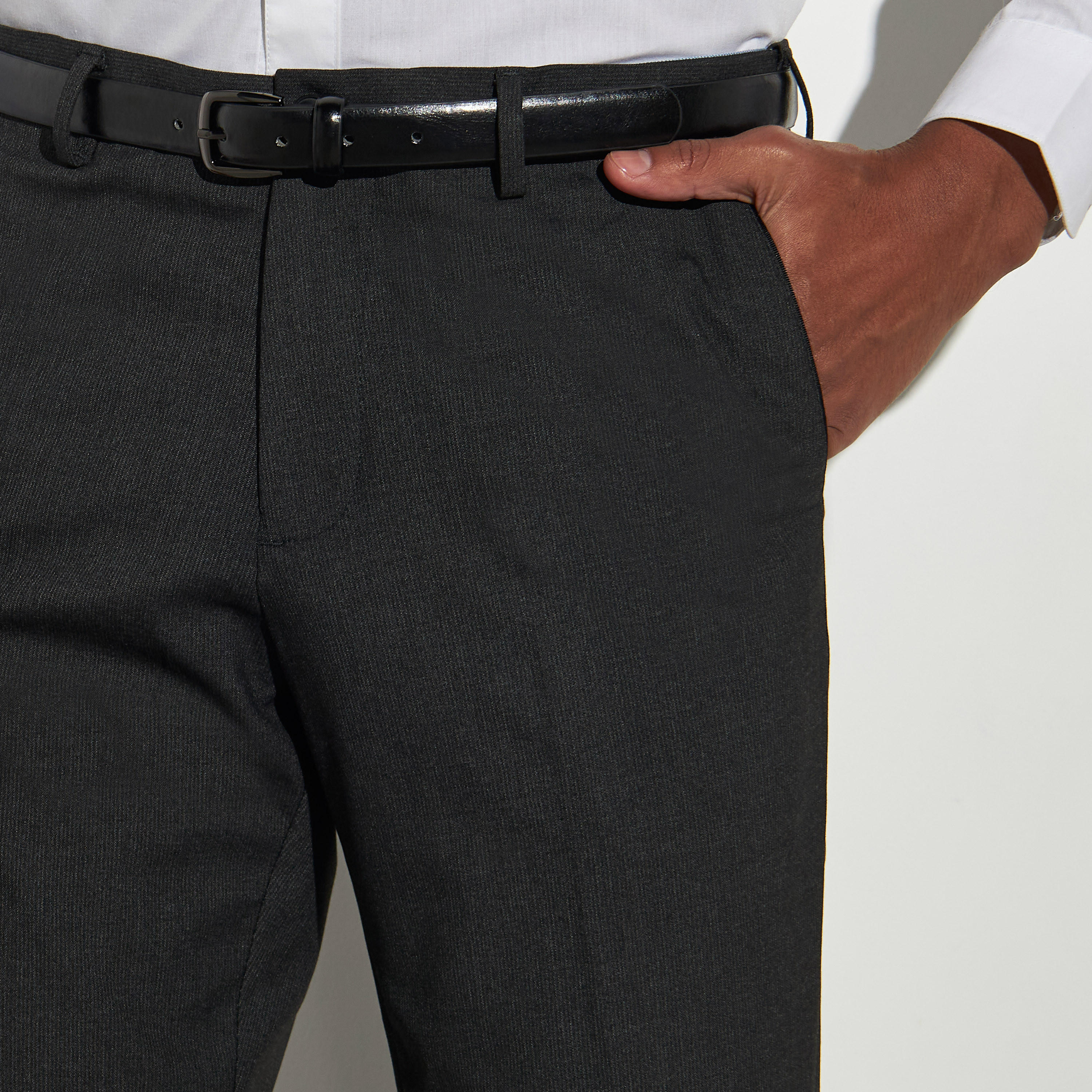 بنطلون رسمي سادة بحزام وجيوب-men-clothing-bottoms-trousersandchinos-trousers-image-1