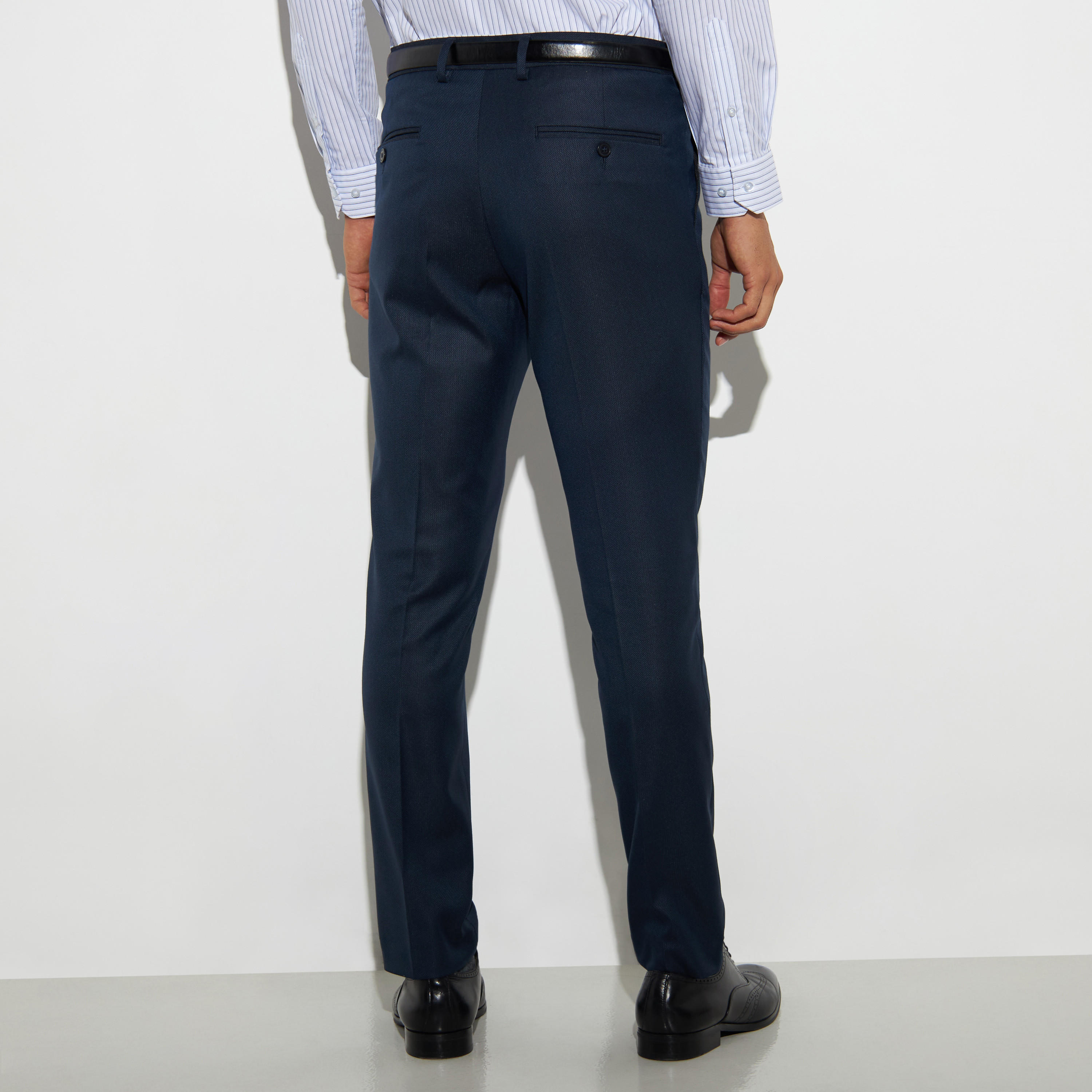 بنطلون رسمي سادة بجيوب وحزام-men-clothing-bottoms-trousersandchinos-trousers-image-2